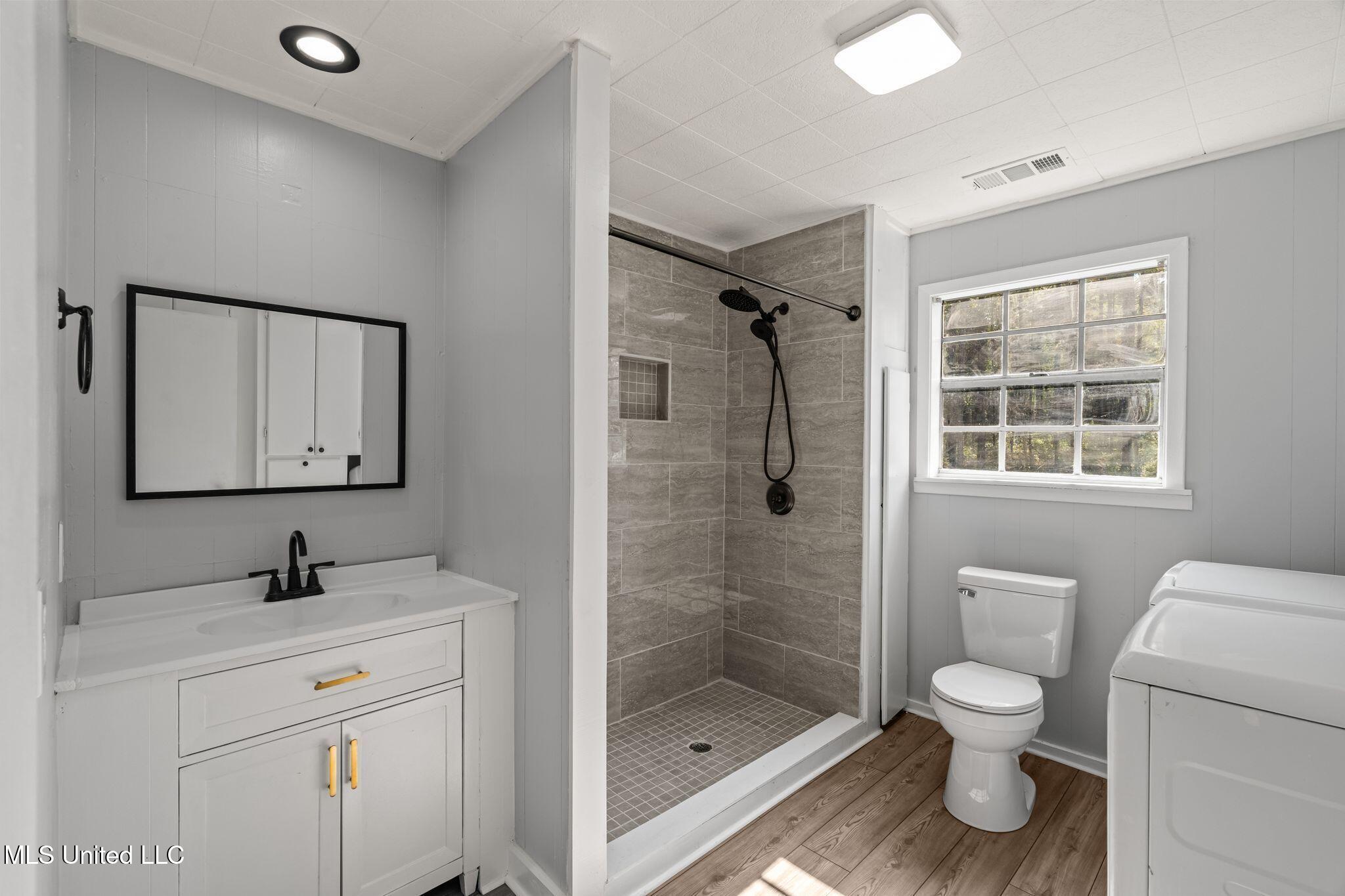 2225 Columbia Purvis Road Property Photo 15