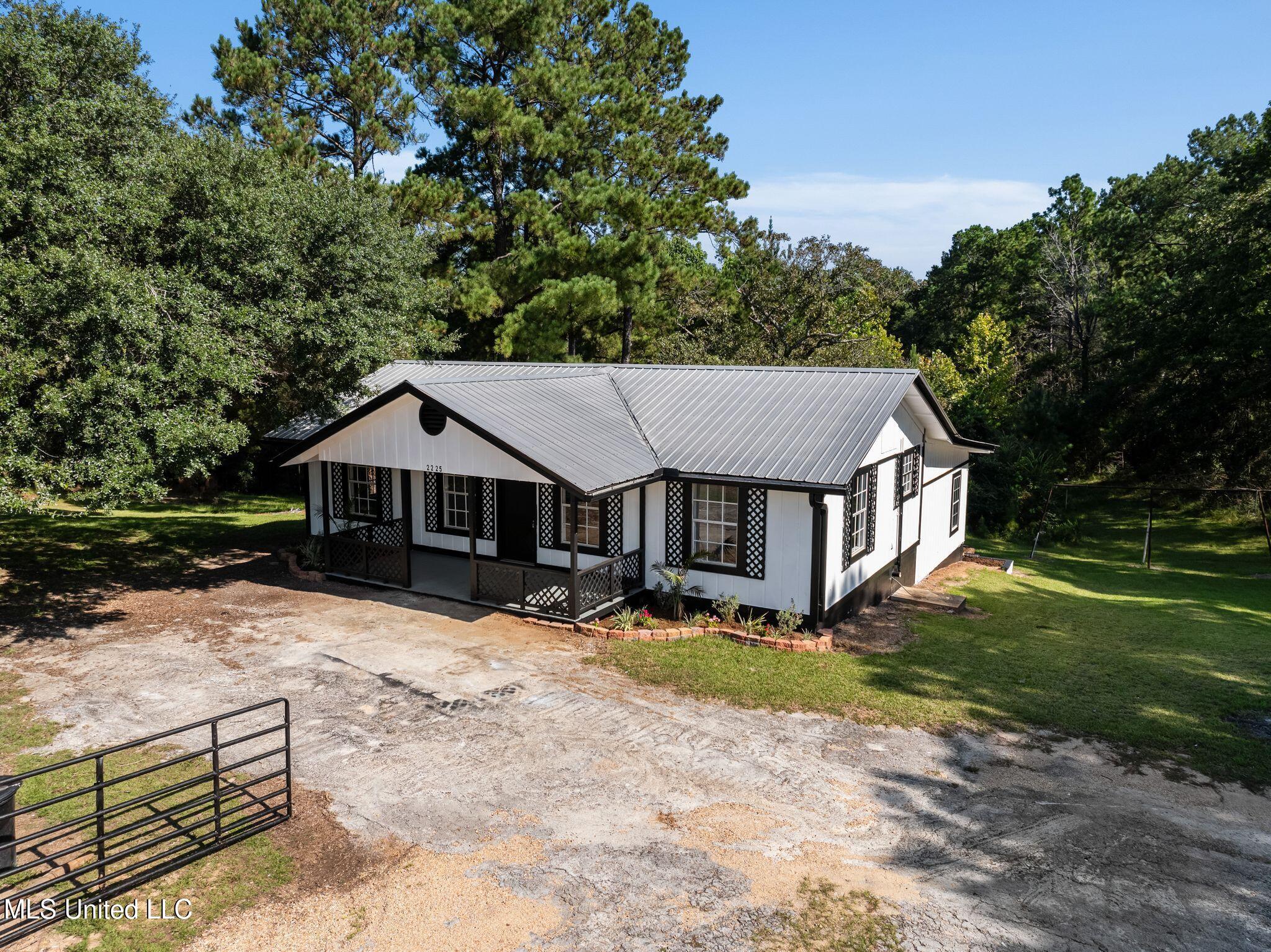 2225 Columbia Purvis Road Property Photo 37