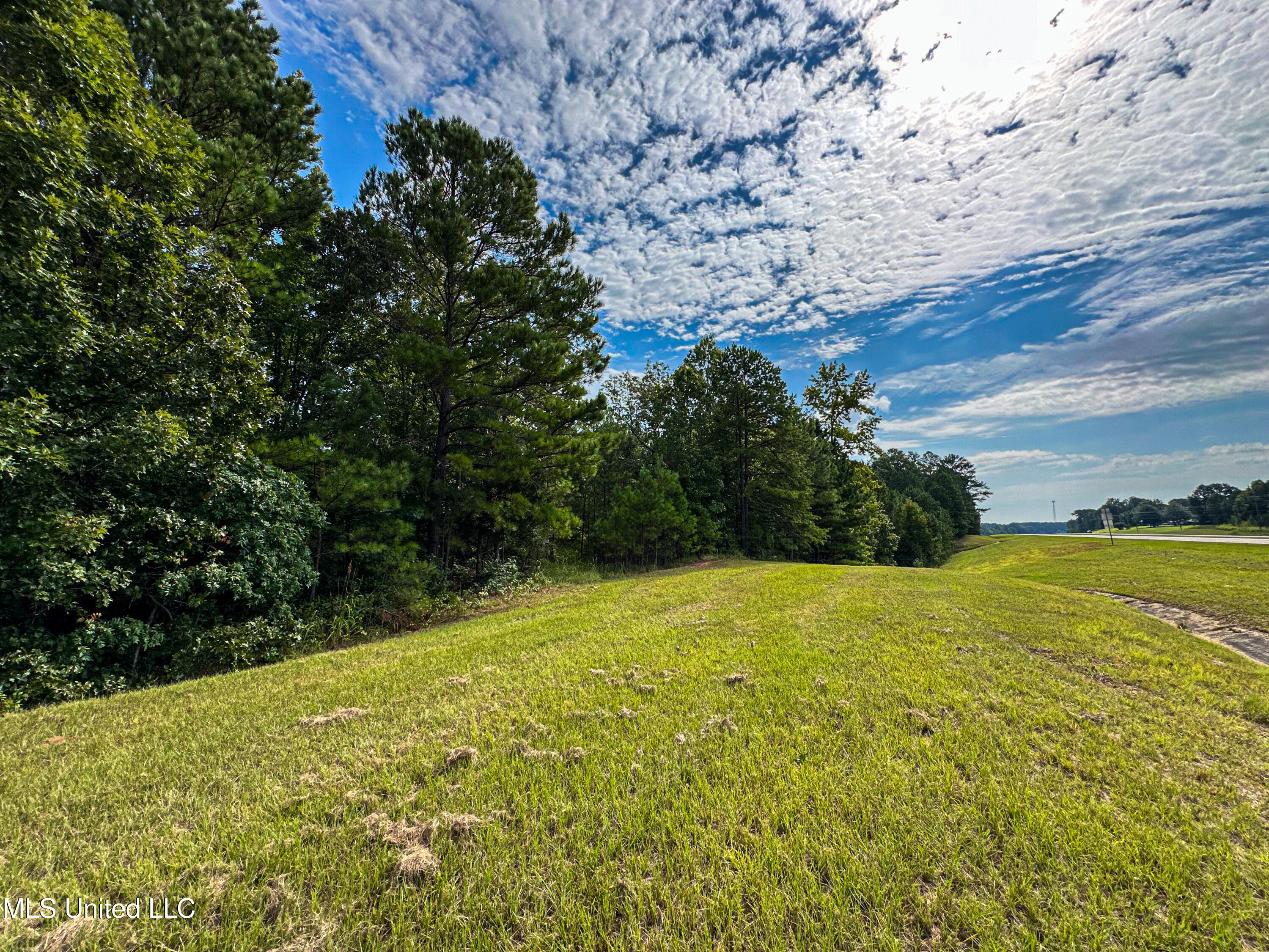 01 Highway 82 Property Photo 2