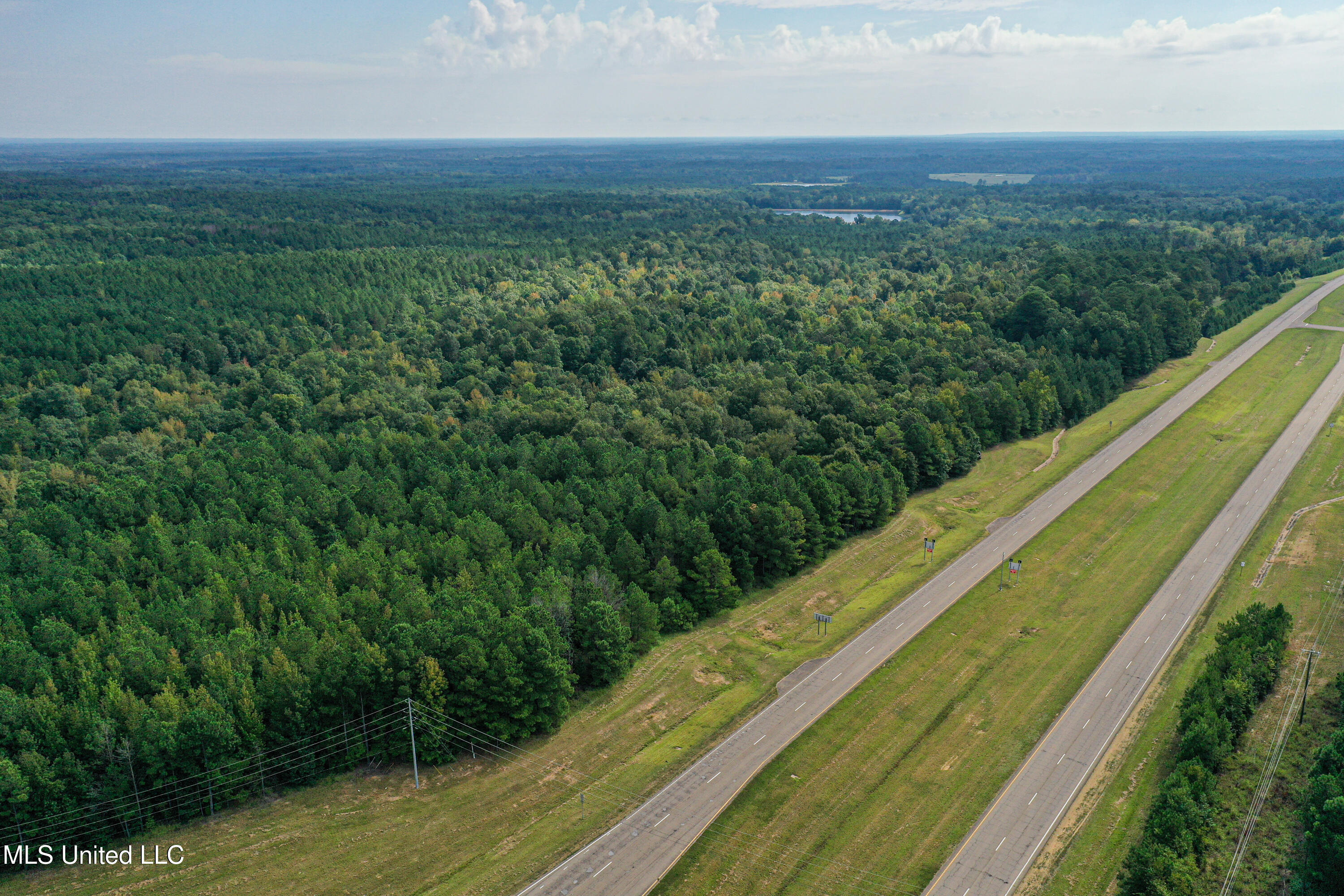 01 Highway 82 Property Photo 7