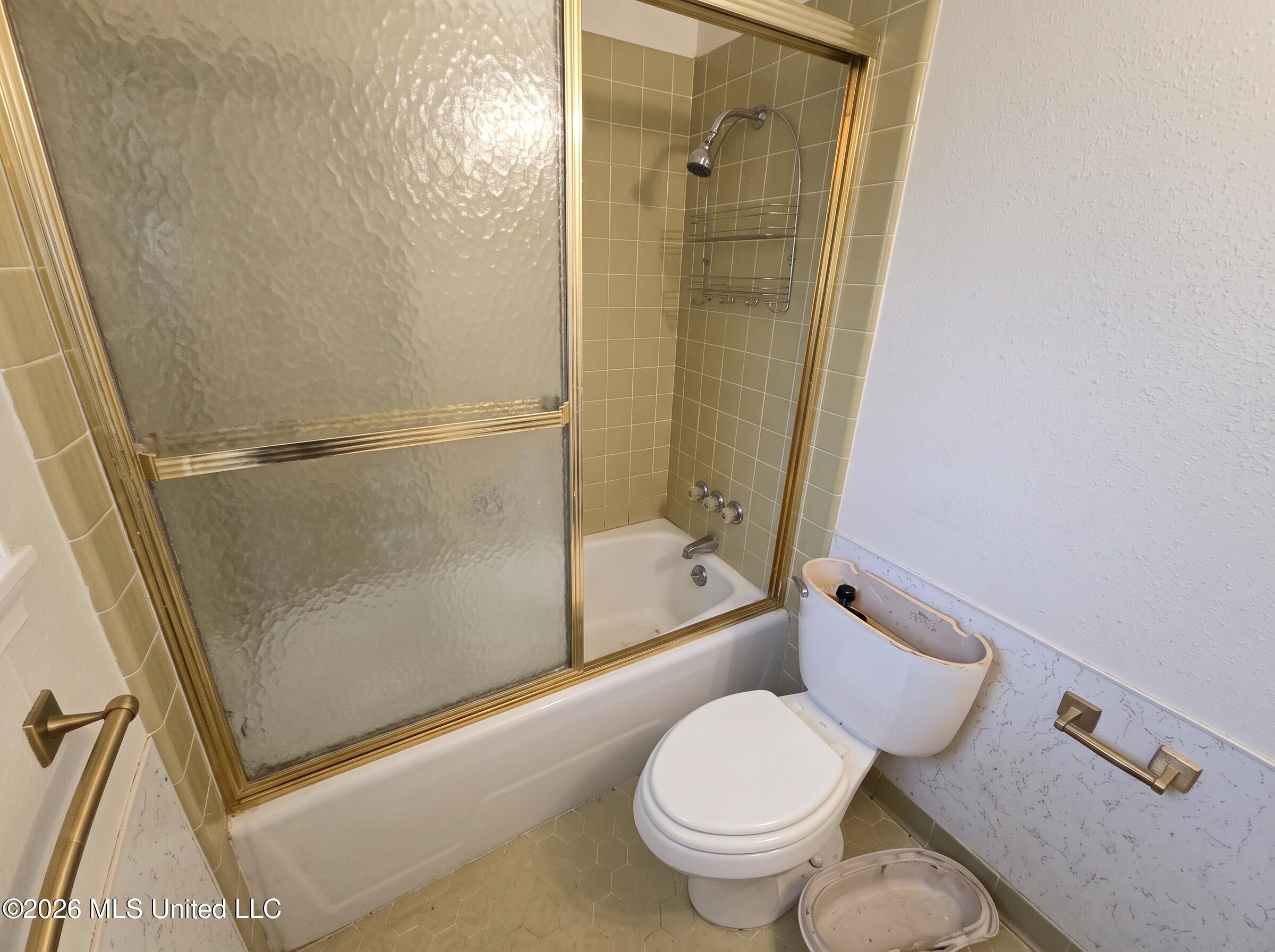 107 Treadway Circle Property Photo 8