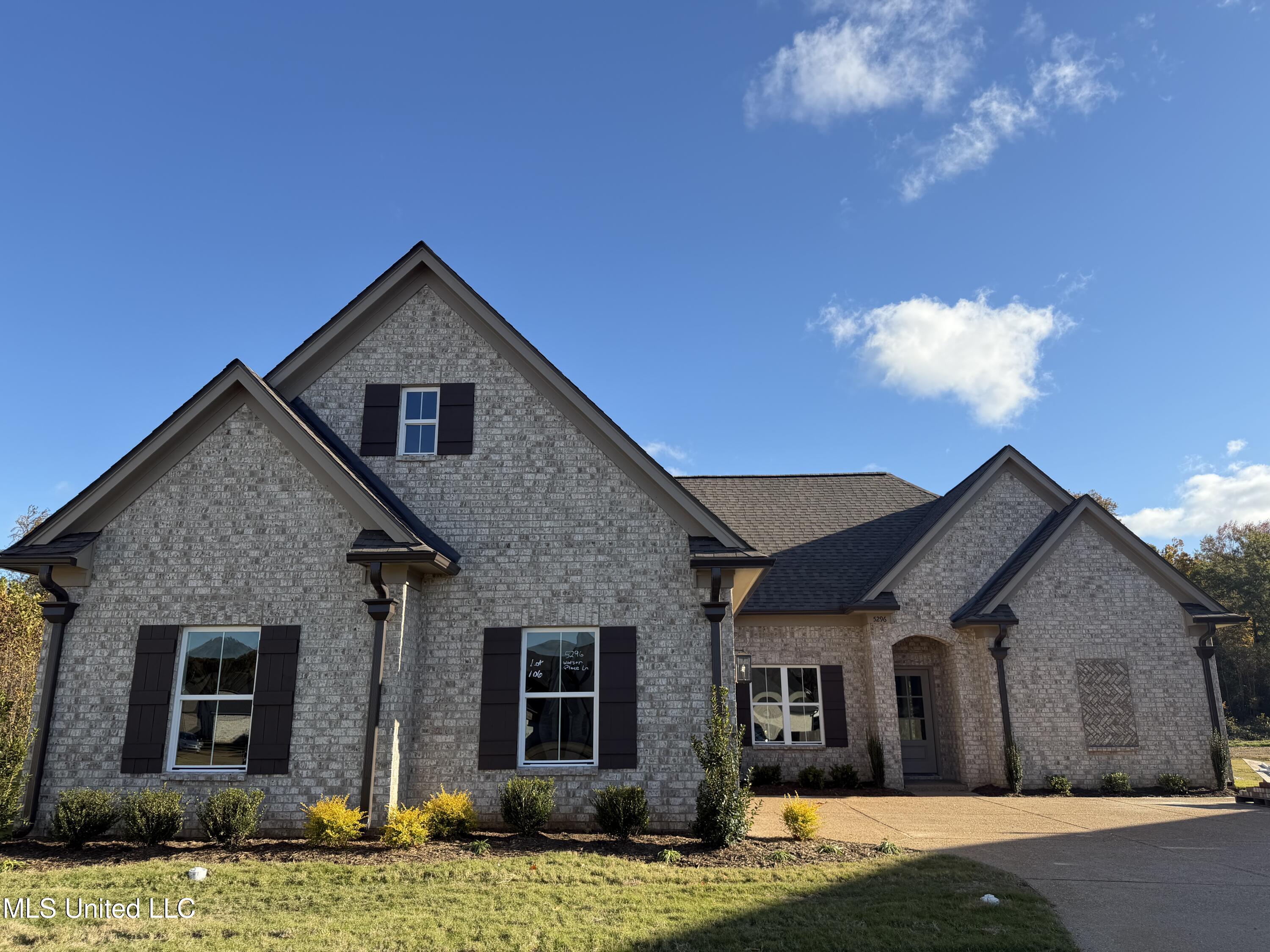 5296 Watson View Property Photo 1