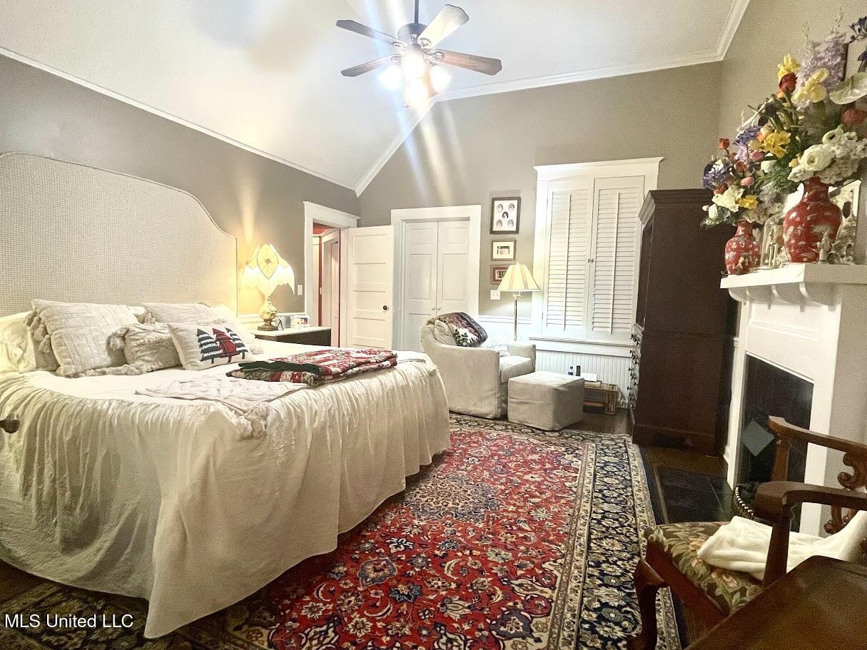 521 Holland Avenue Avenue Property Photo 15