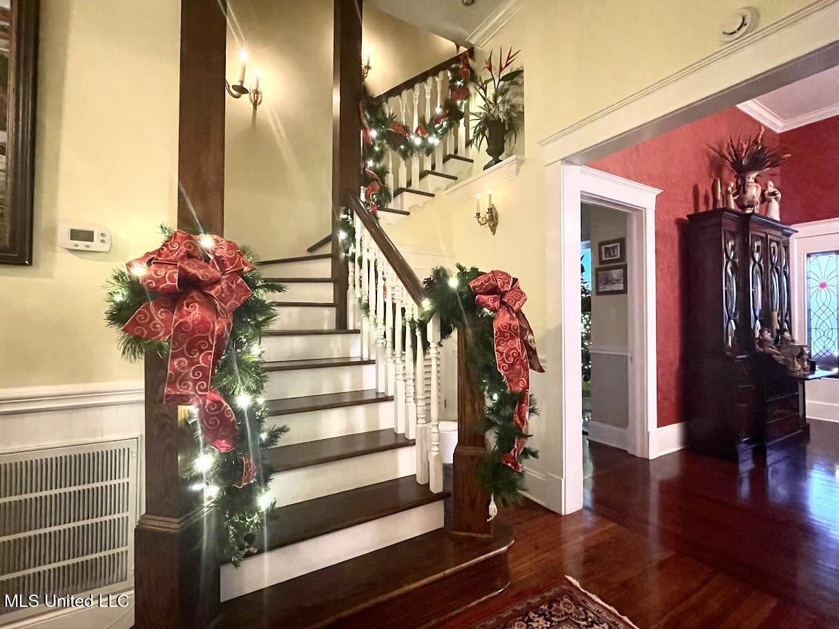 521 Holland Avenue Avenue Property Photo 23