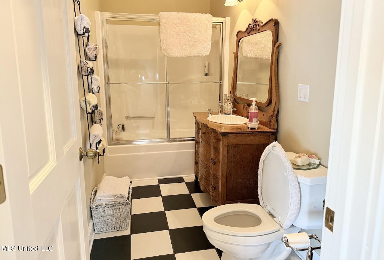 521 Holland Avenue Avenue Property Photo 35