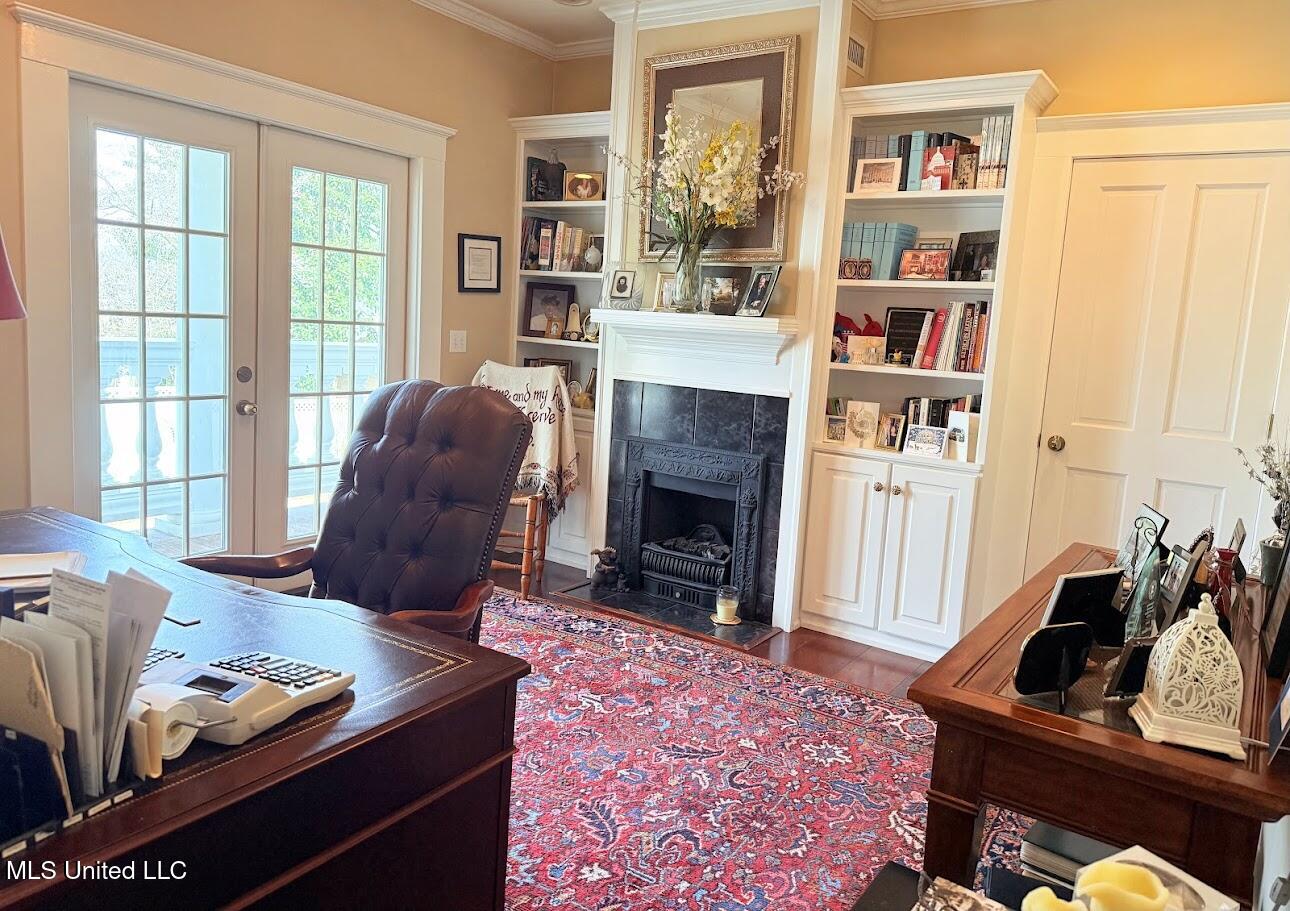 521 Holland Avenue Avenue Property Photo 38