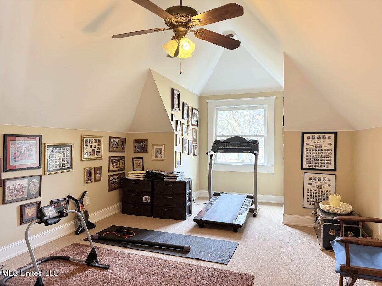 521 Holland Avenue Avenue Property Photo 39