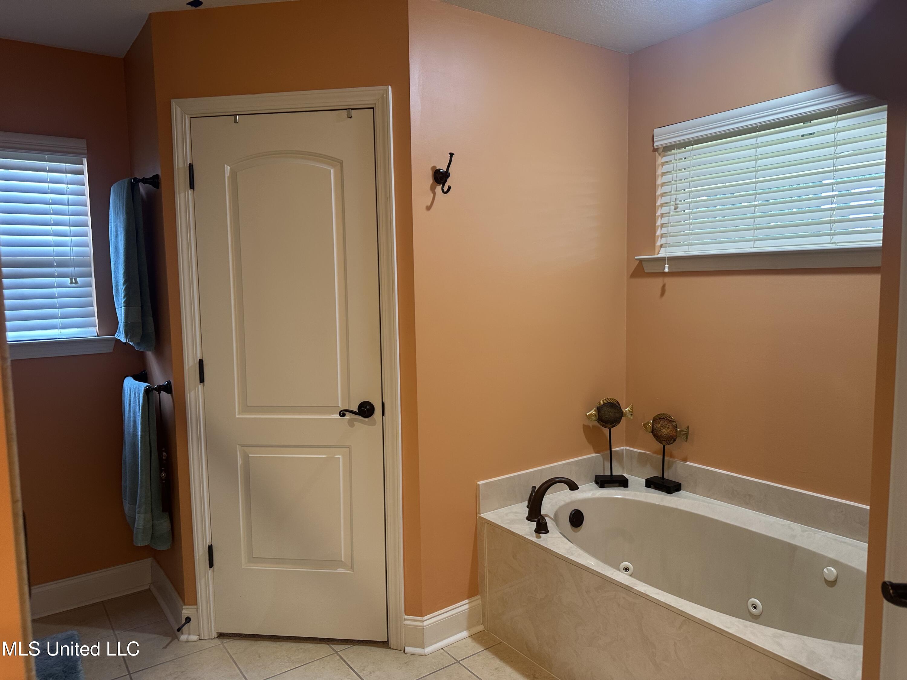 3302 Foxdale Loop Property Photo 14