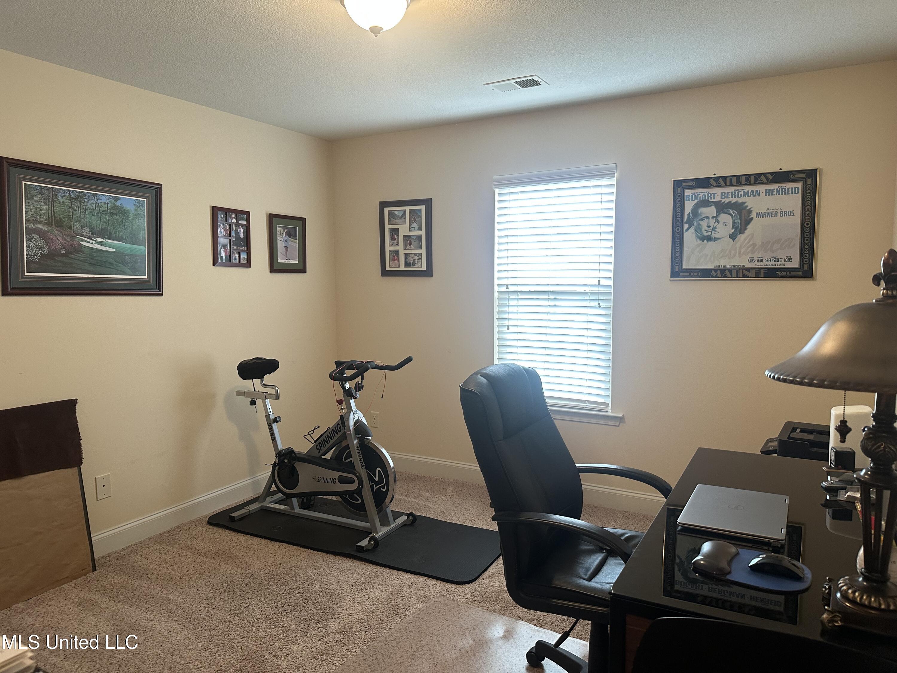 3302 Foxdale Loop Property Photo 17