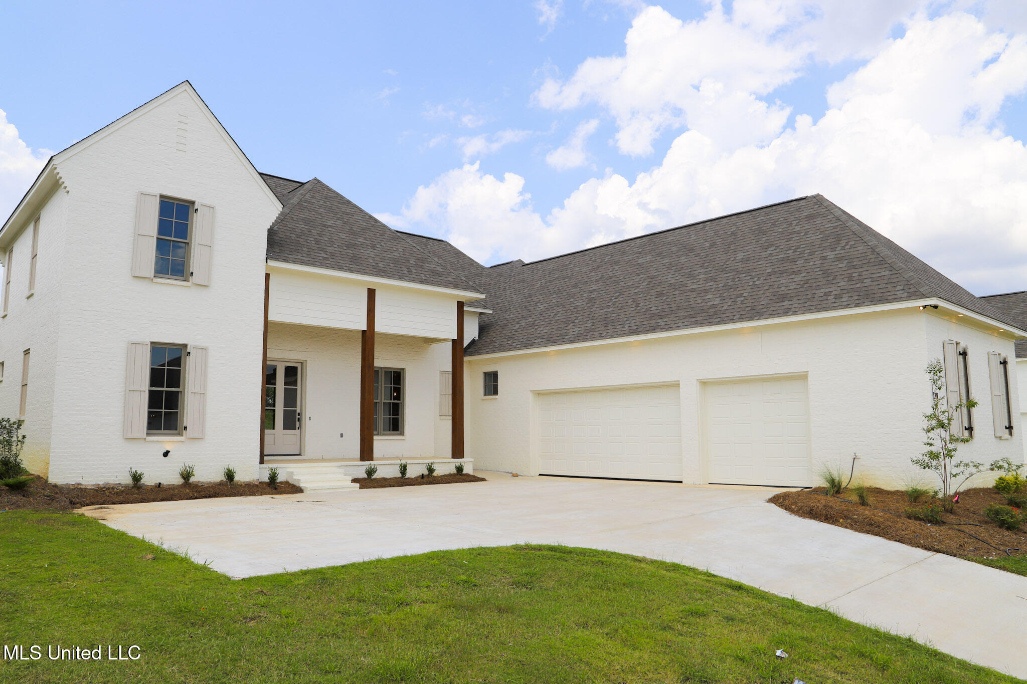 129 Genoa Drive Property Photo 1