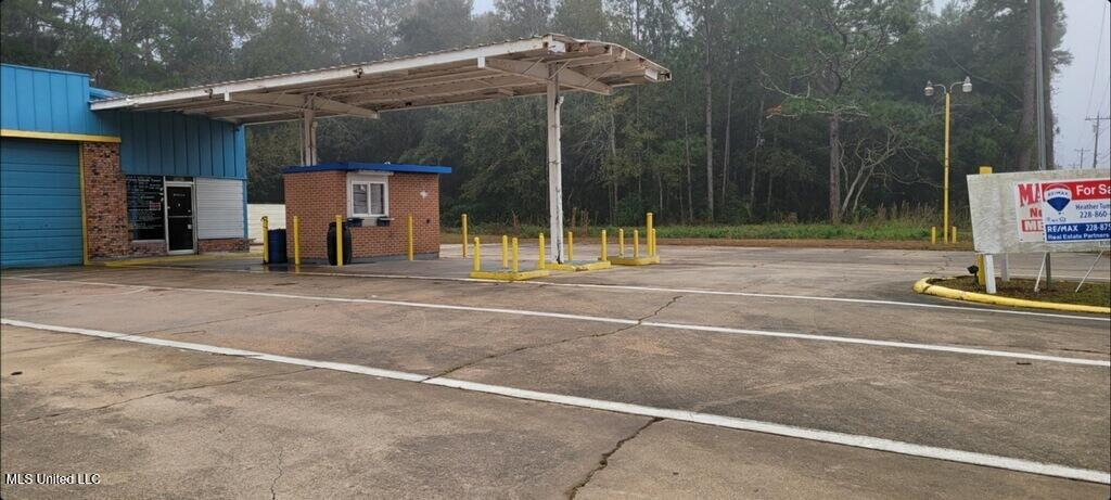 3000 Ladnier Road Property Photo 8