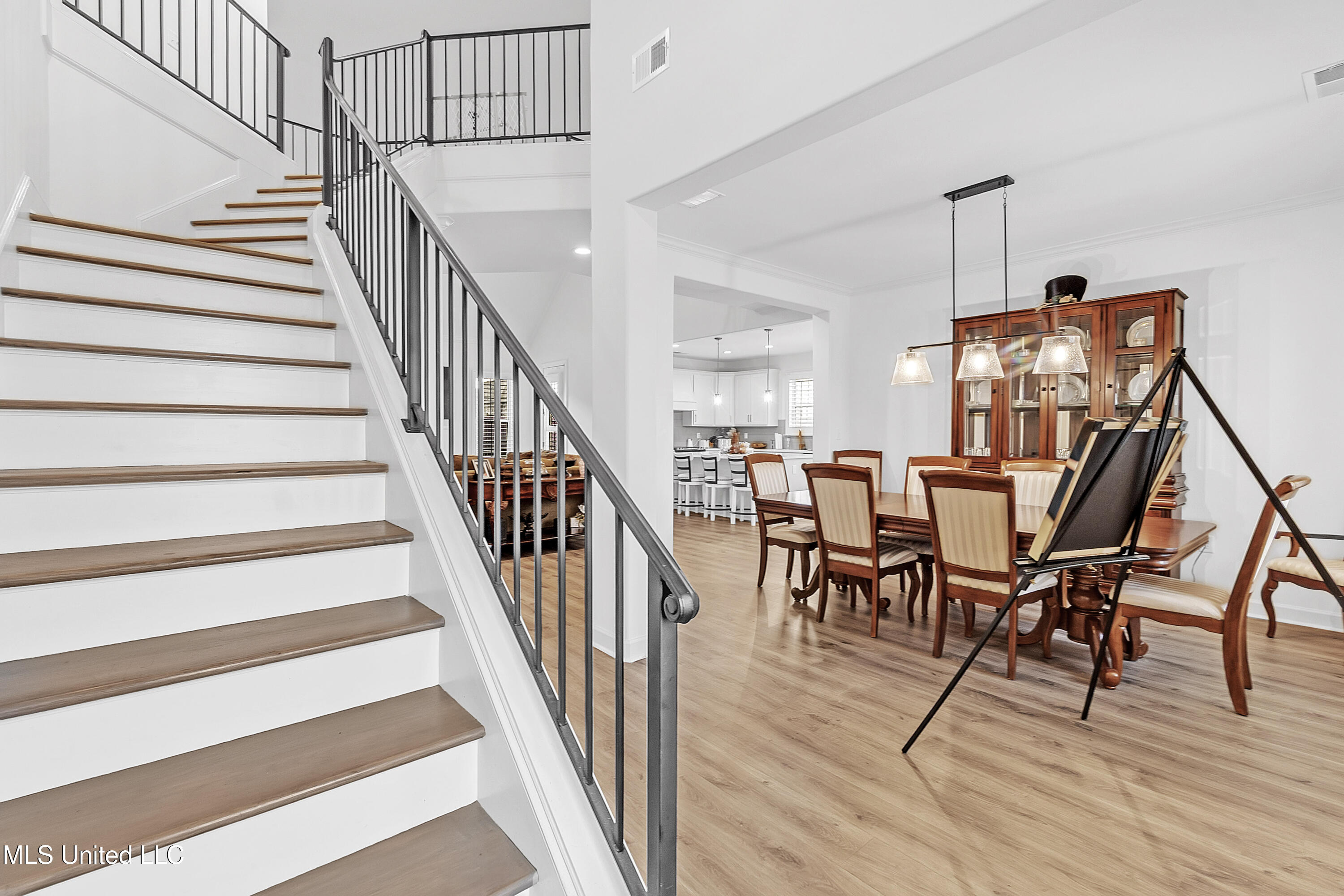 784 Arrow Cove Property Photo 7