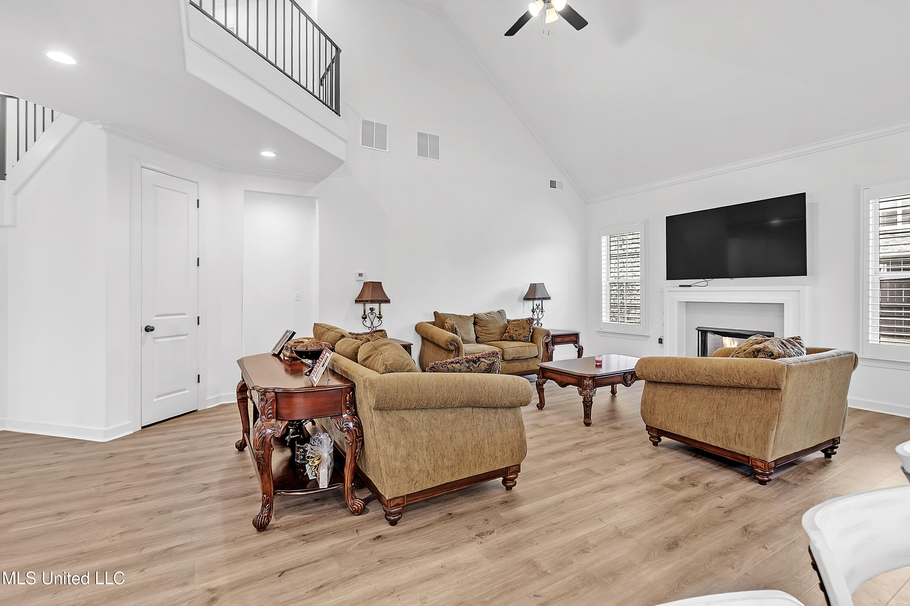 784 Arrow Cove Property Photo 9