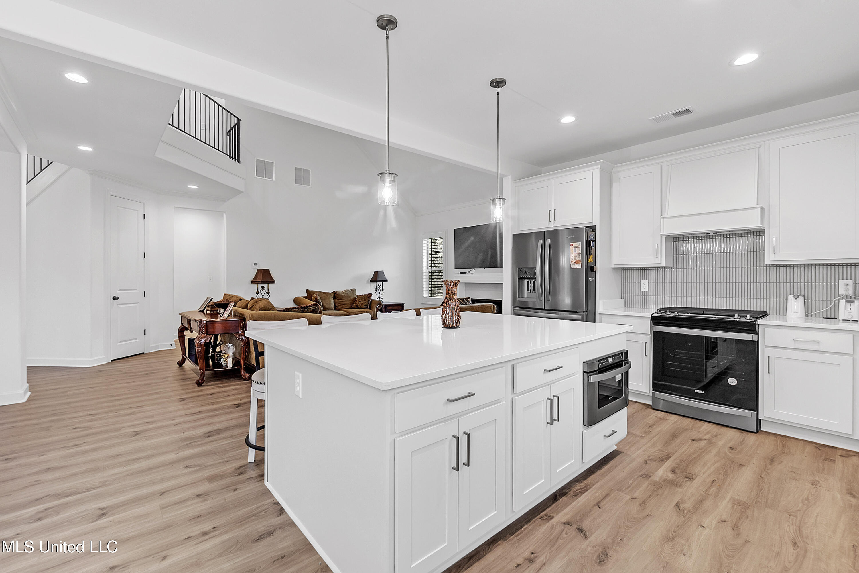 784 Arrow Cove Property Photo 12