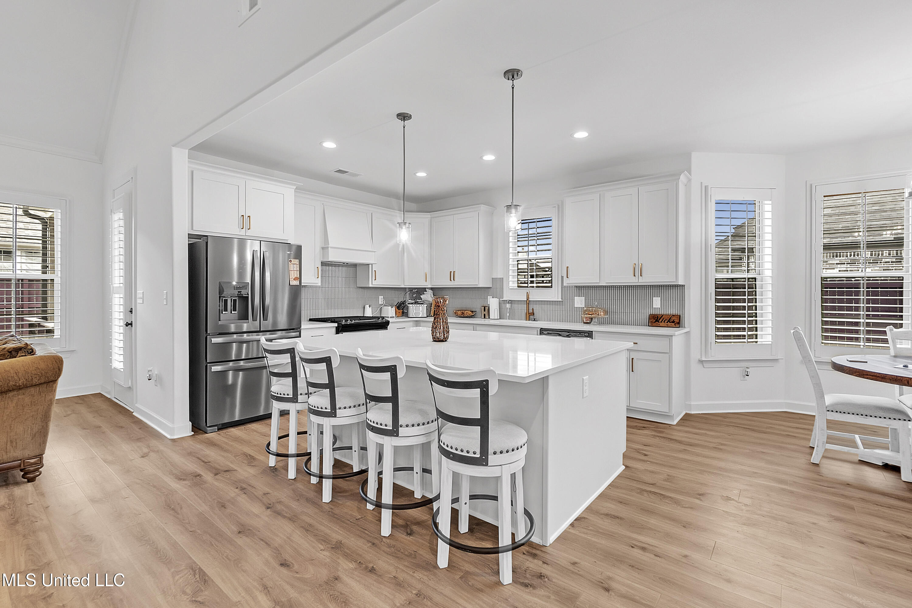 784 Arrow Cove Property Photo 13