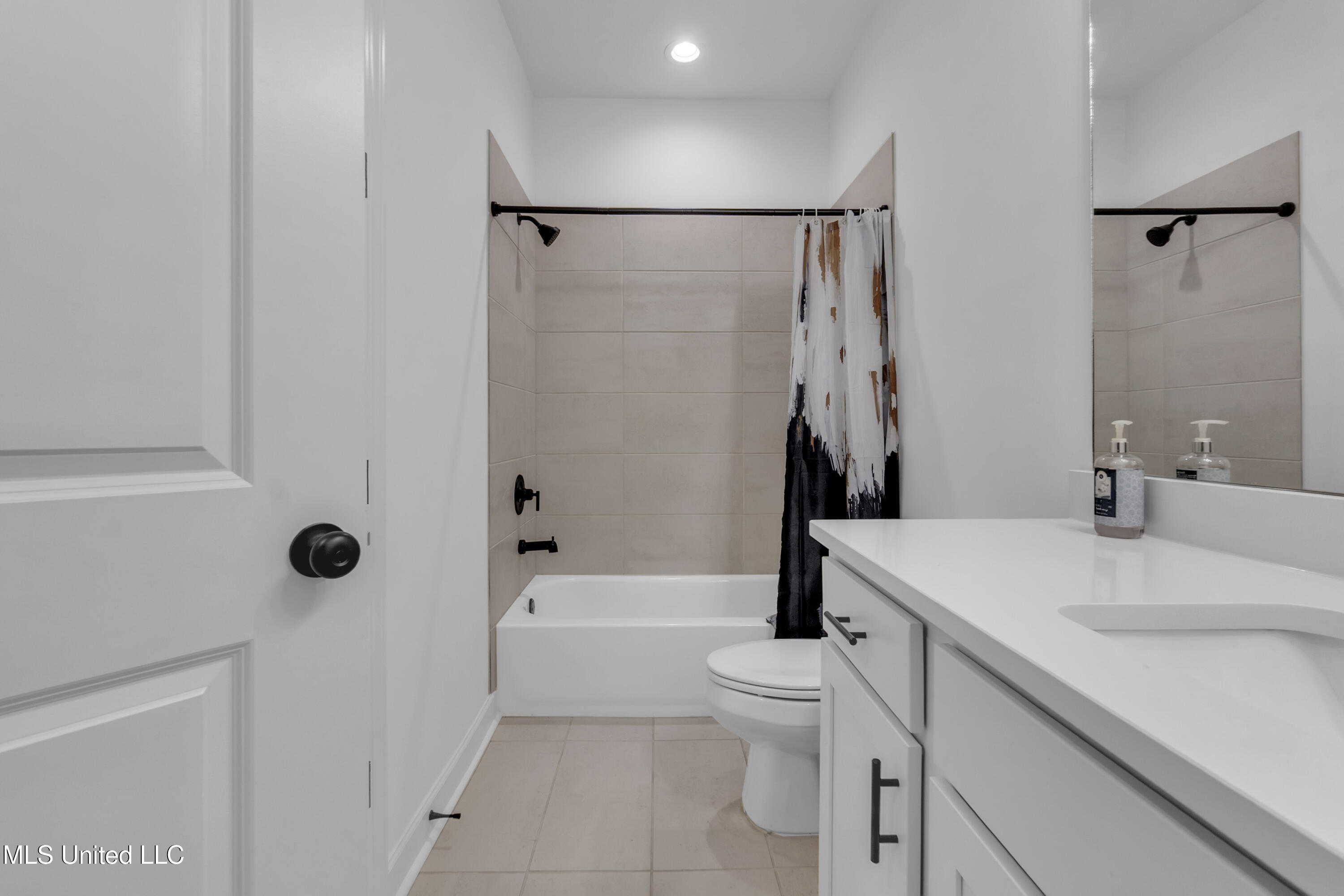 784 Arrow Cove Property Photo 15