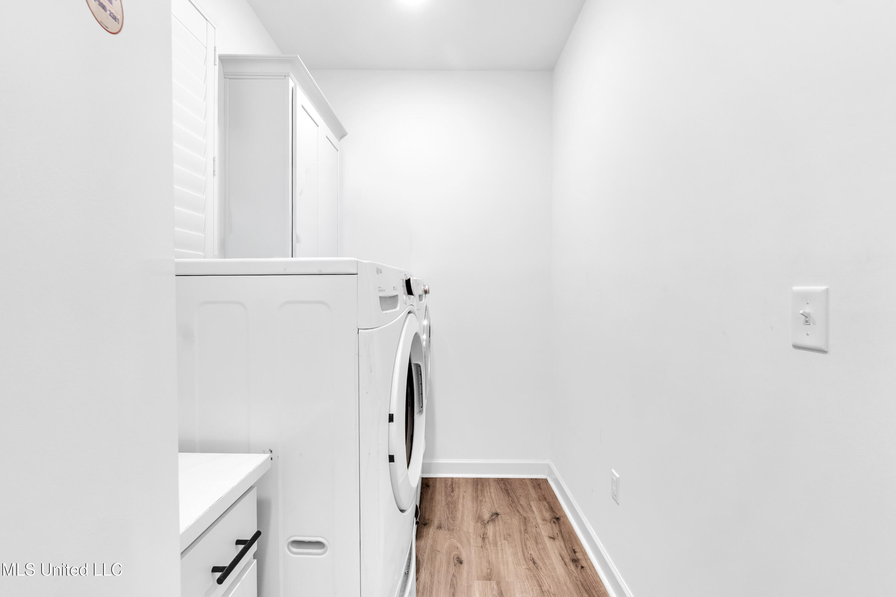 784 Arrow Cove Property Photo 20