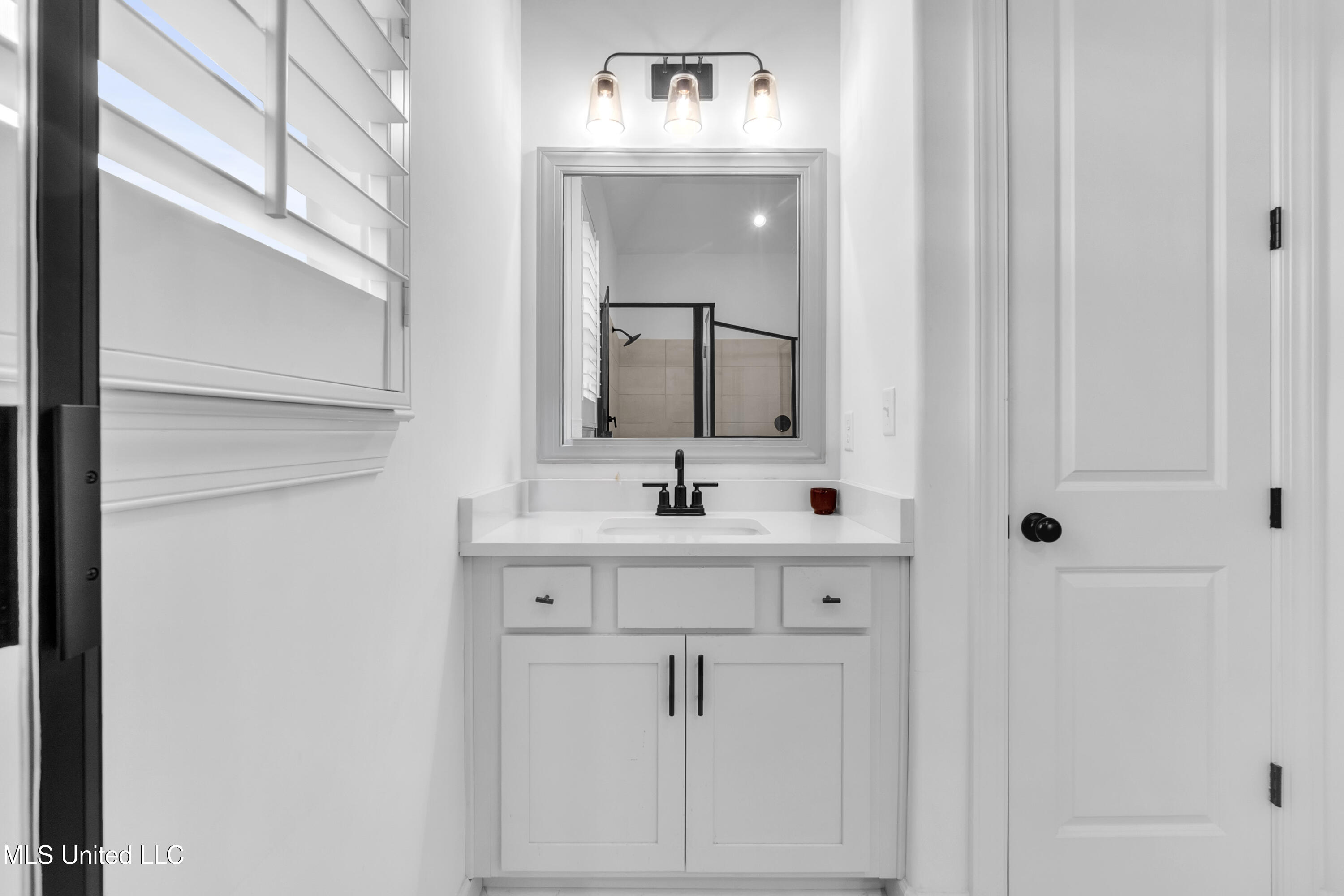 784 Arrow Cove Property Photo 32