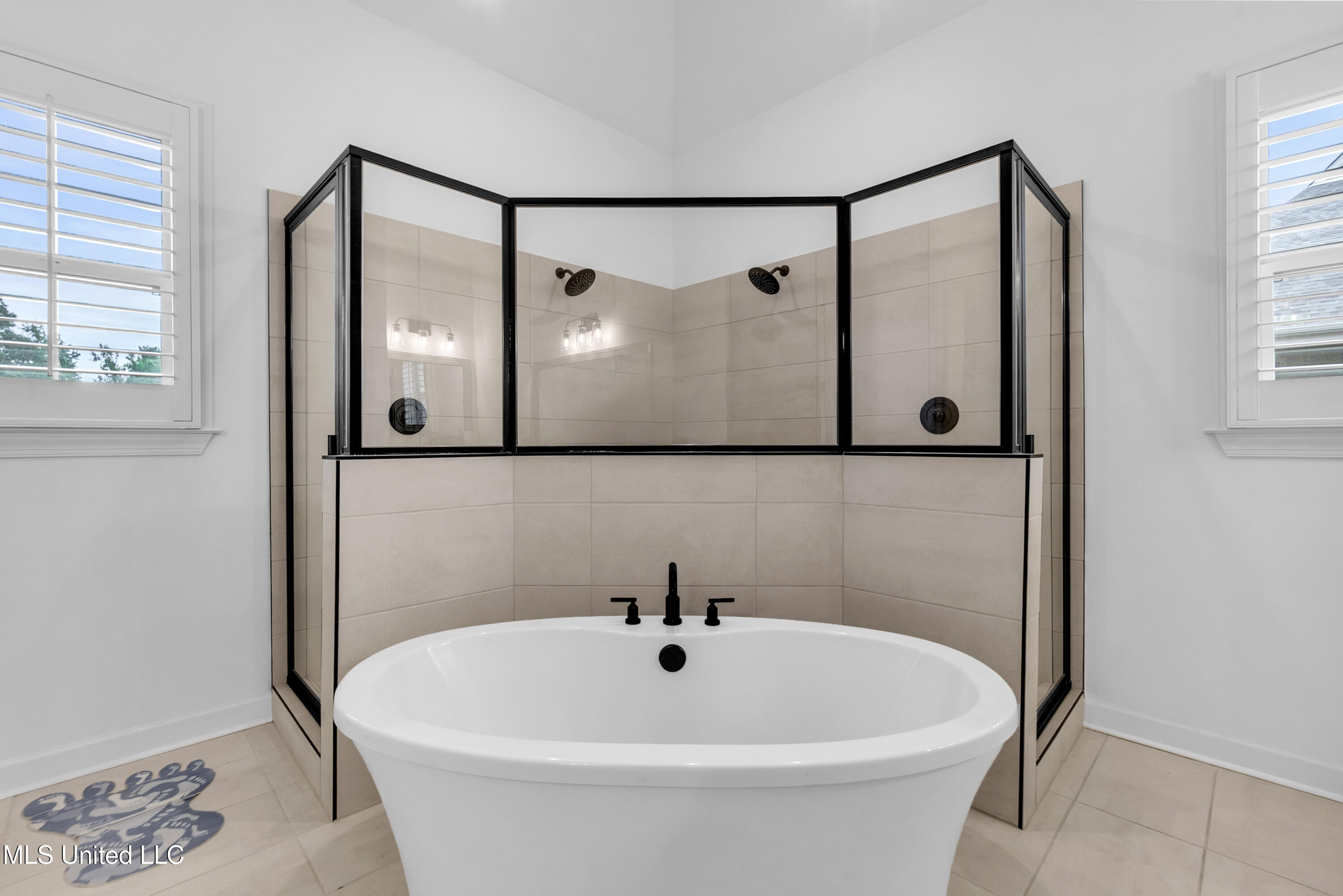 784 Arrow Cove Property Photo 33