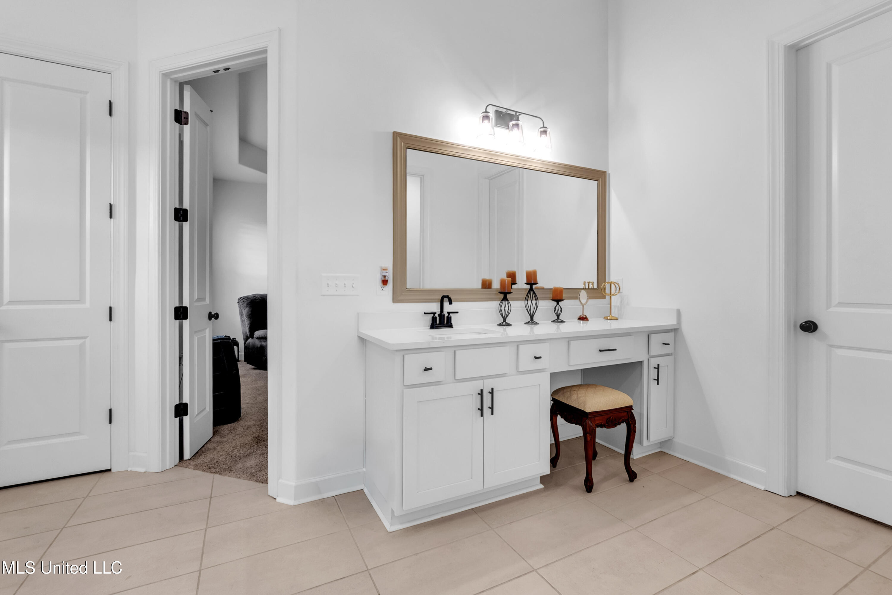 784 Arrow Cove Property Photo 34