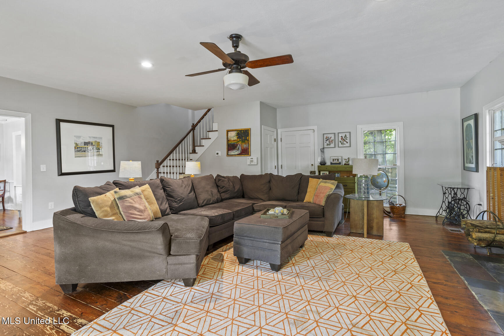 299 Wood Dale Drive Property Photo 6