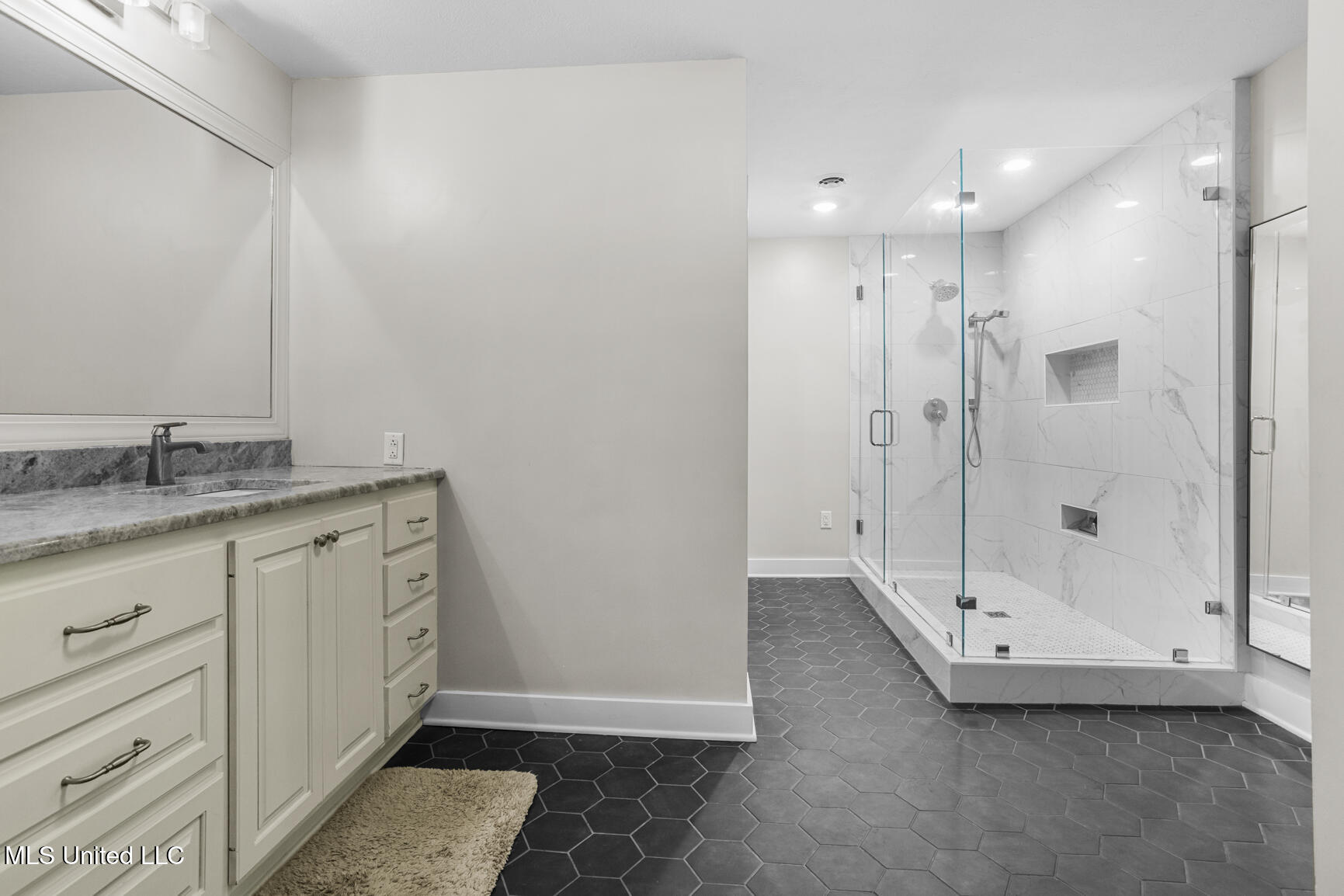 299 Wood Dale Drive Property Photo 33