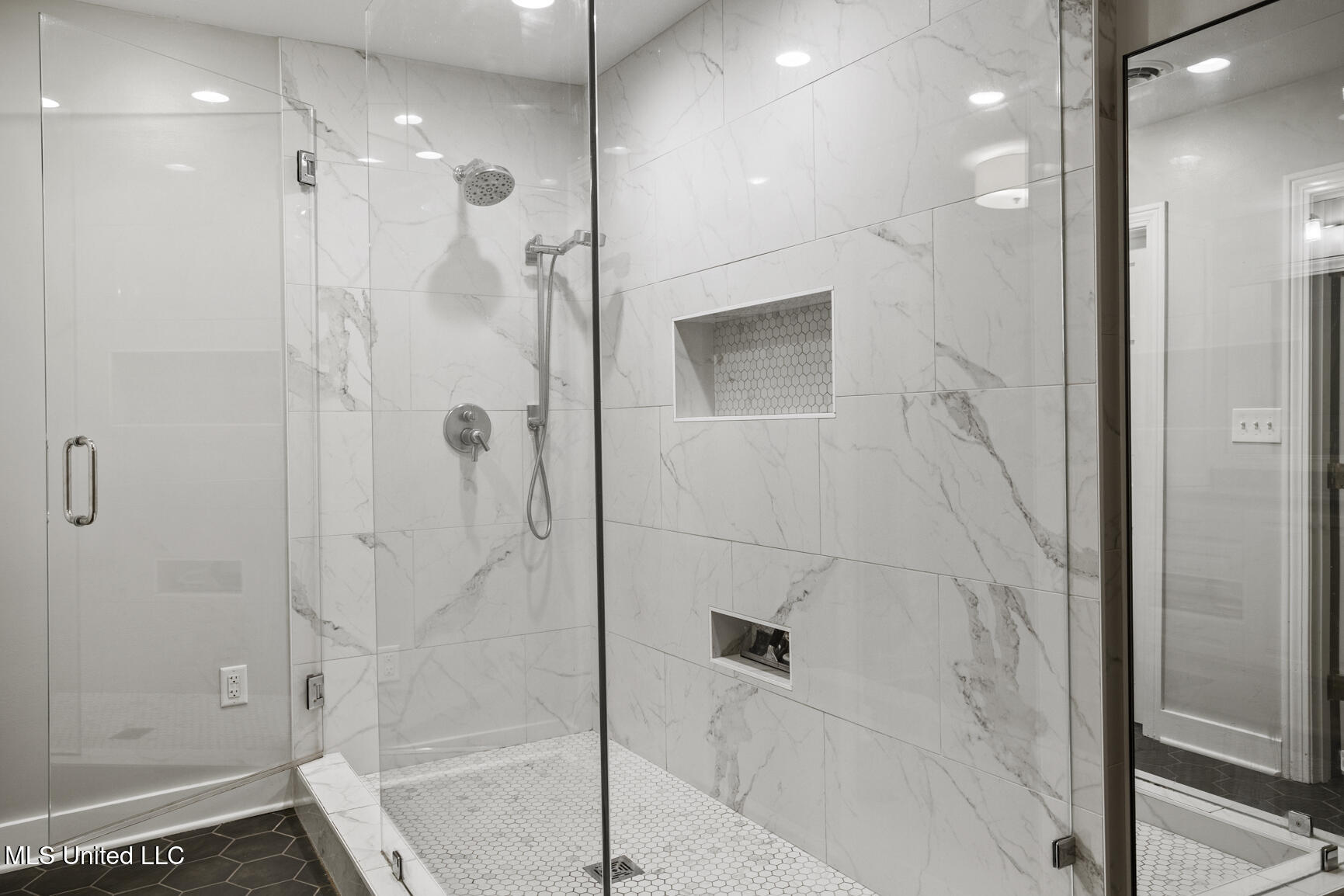 299 Wood Dale Drive Property Photo 36