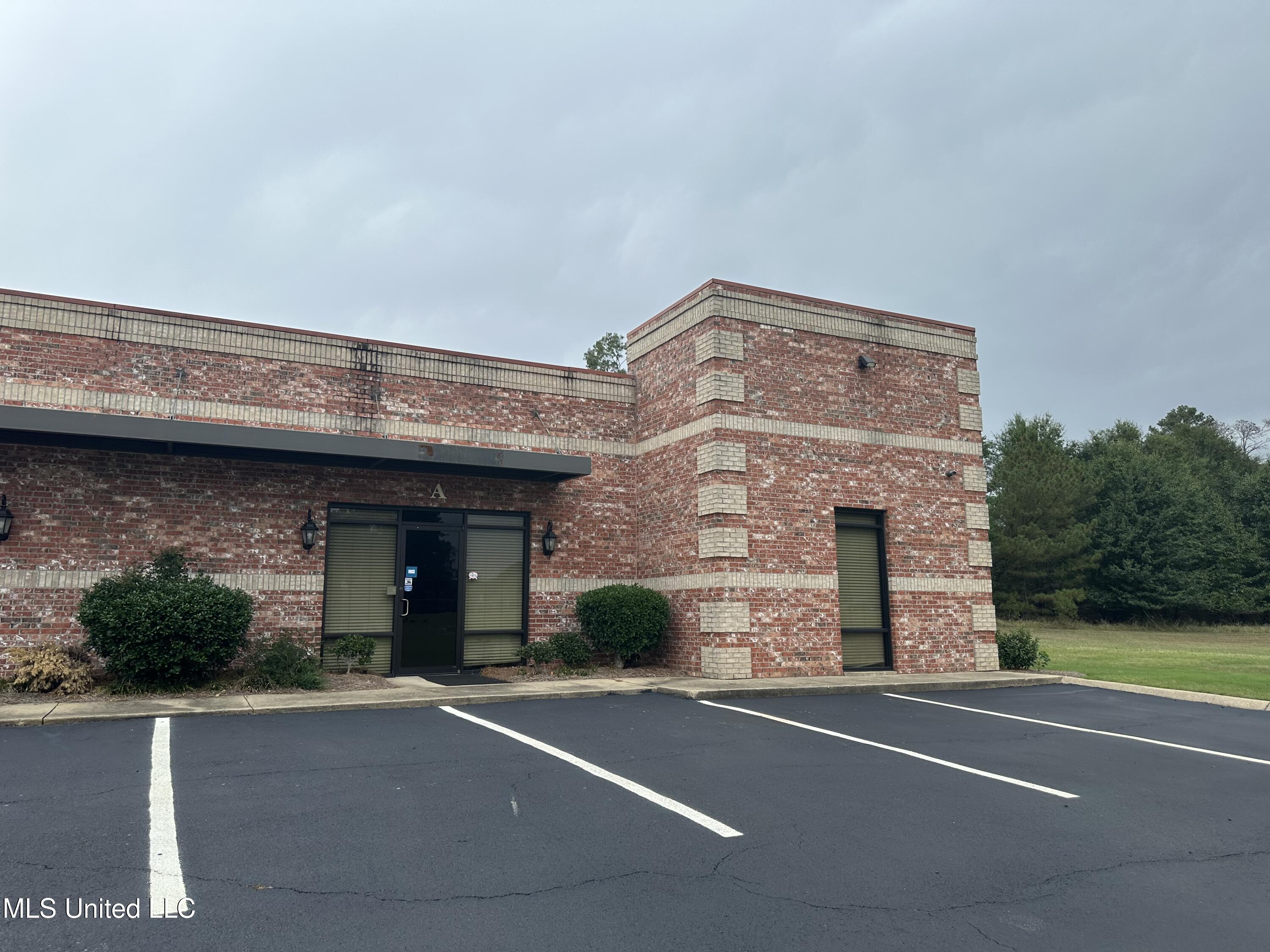 310 Byram Place Property Photo 3