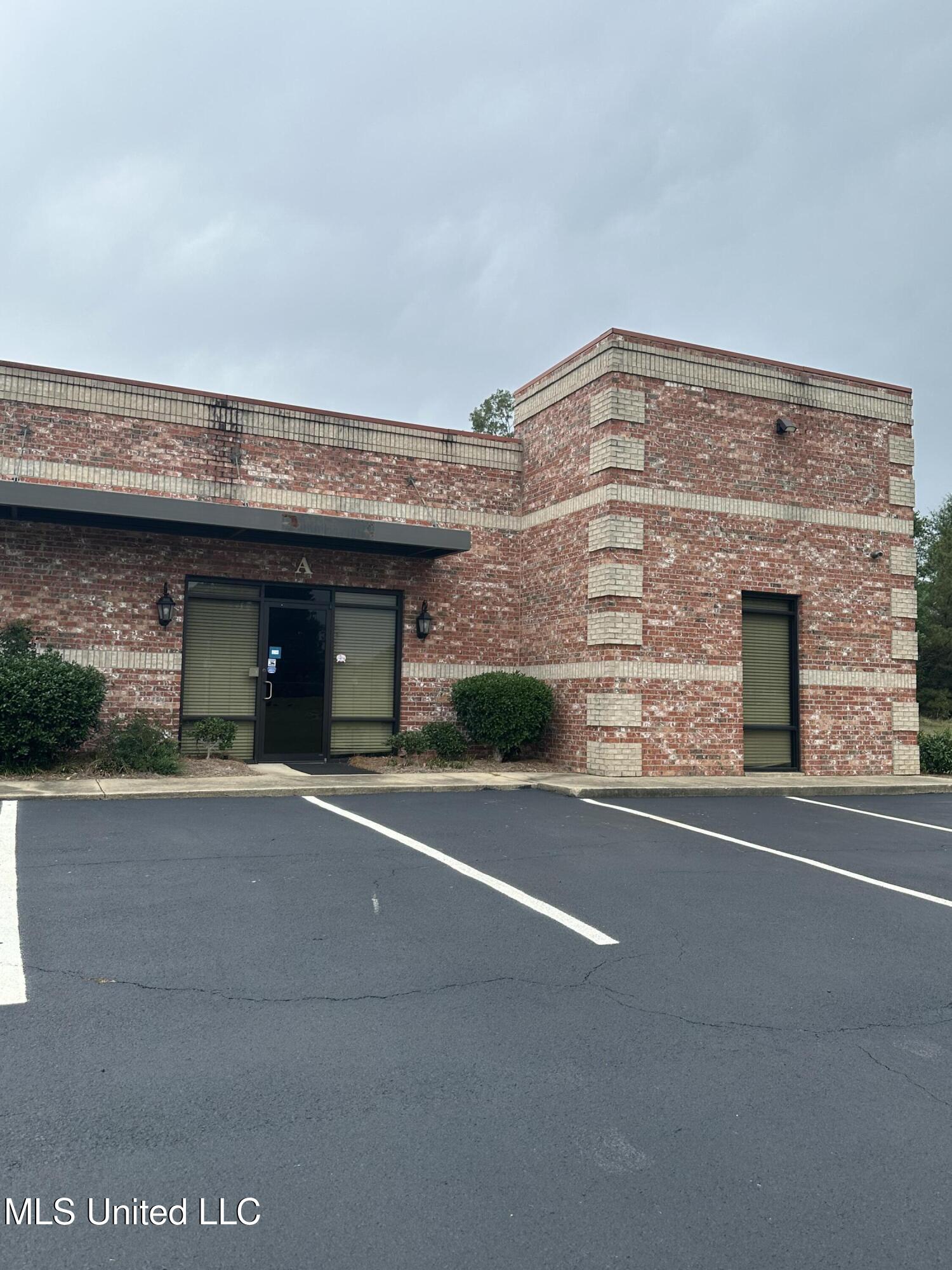 310 Byram Place Property Photo 4