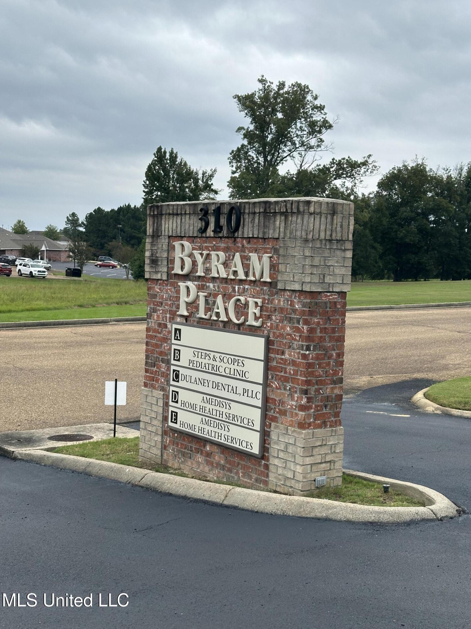 310 Byram Place Property Photo 11