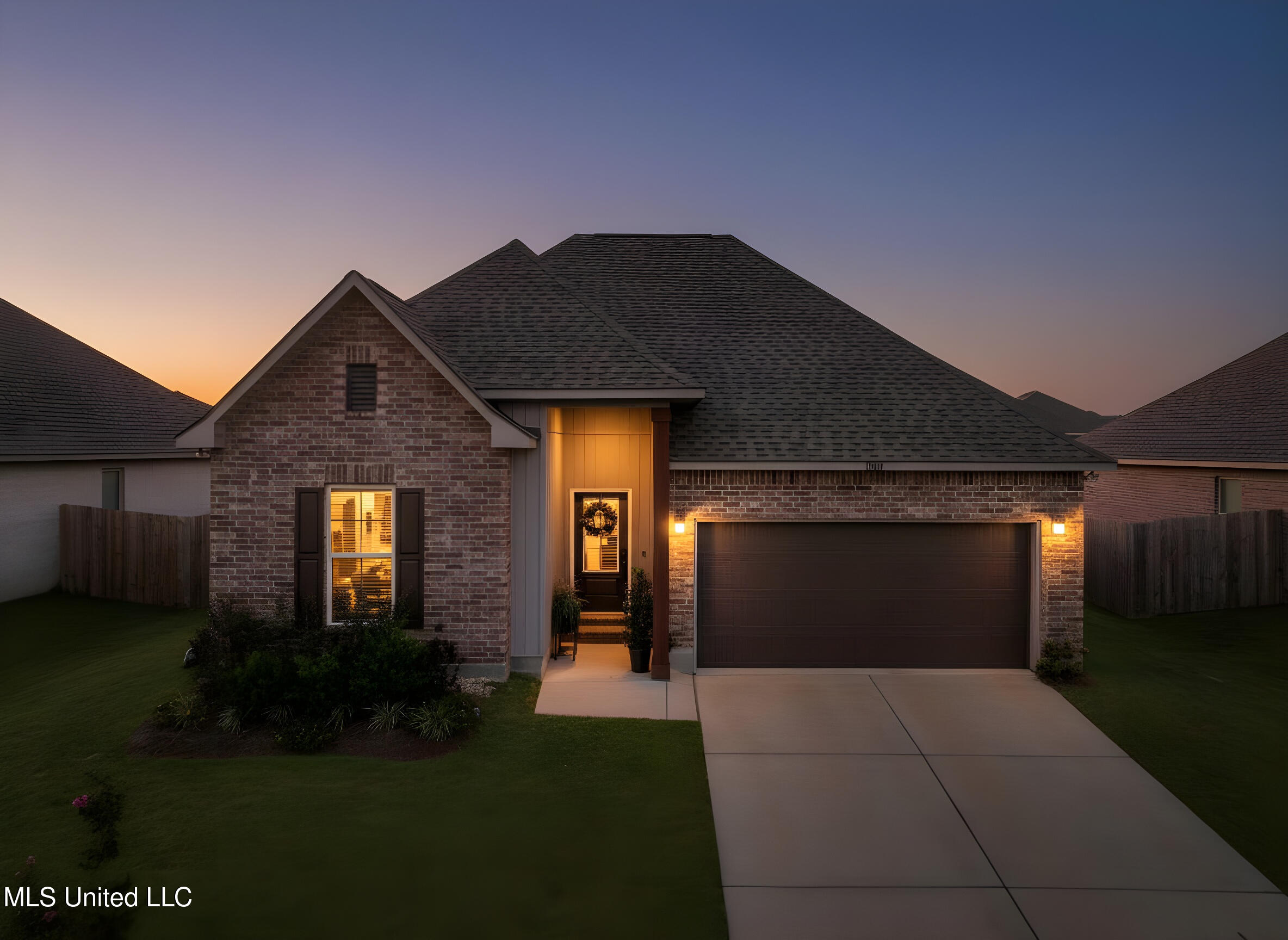 11402 Crystal Lake Drive Property Photo 2