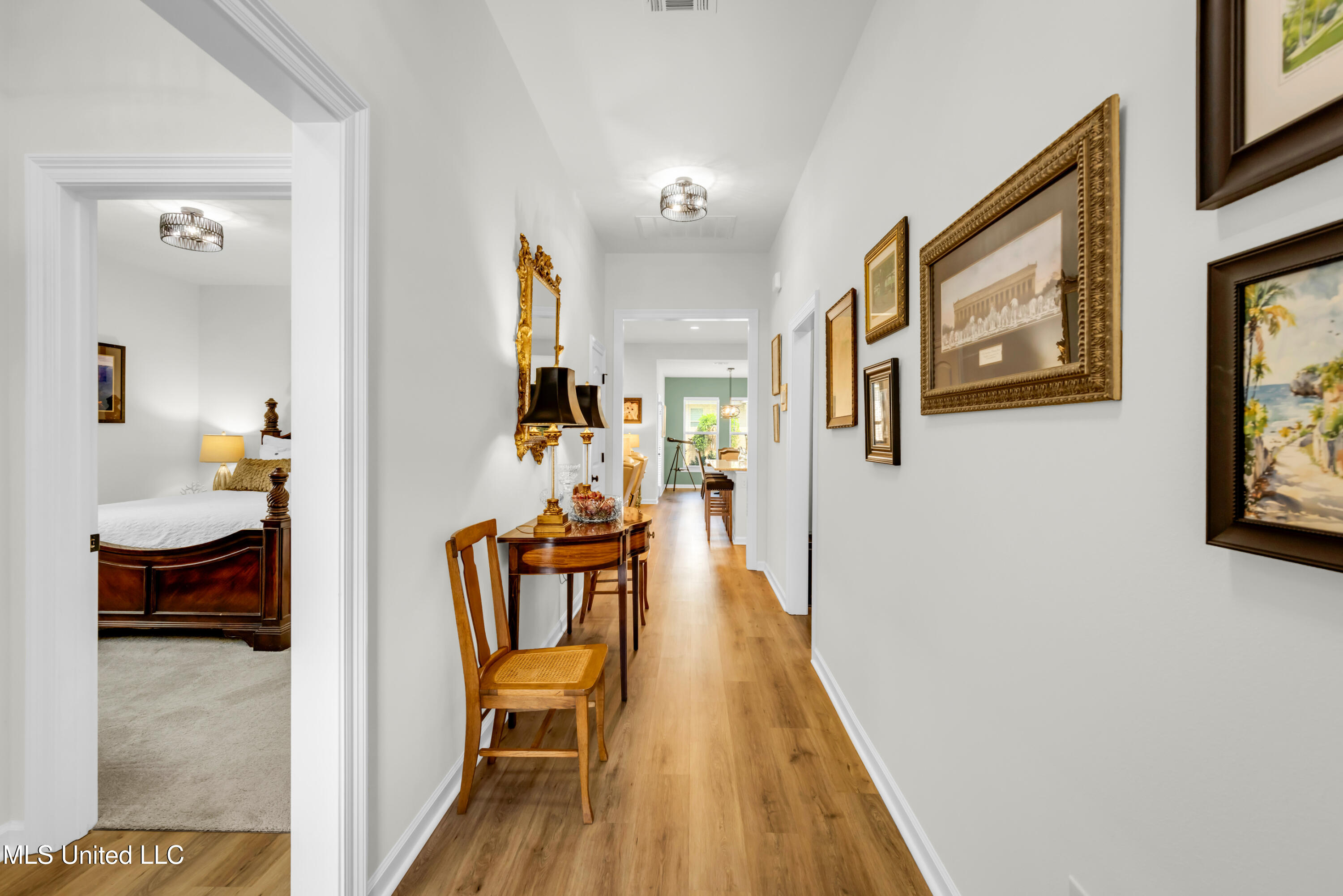 11402 Crystal Lake Drive Property Photo 7