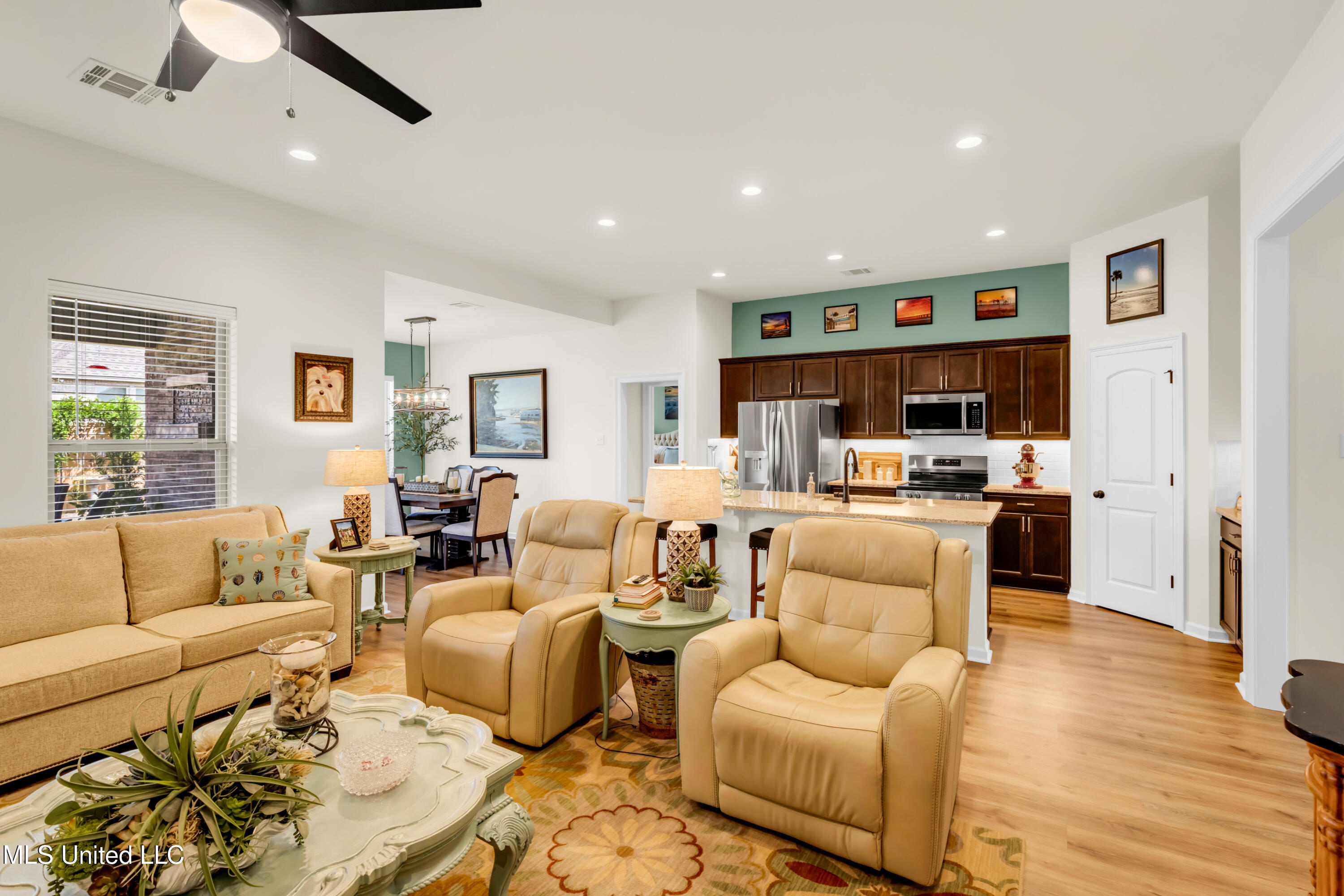 11402 Crystal Lake Drive Property Photo 10