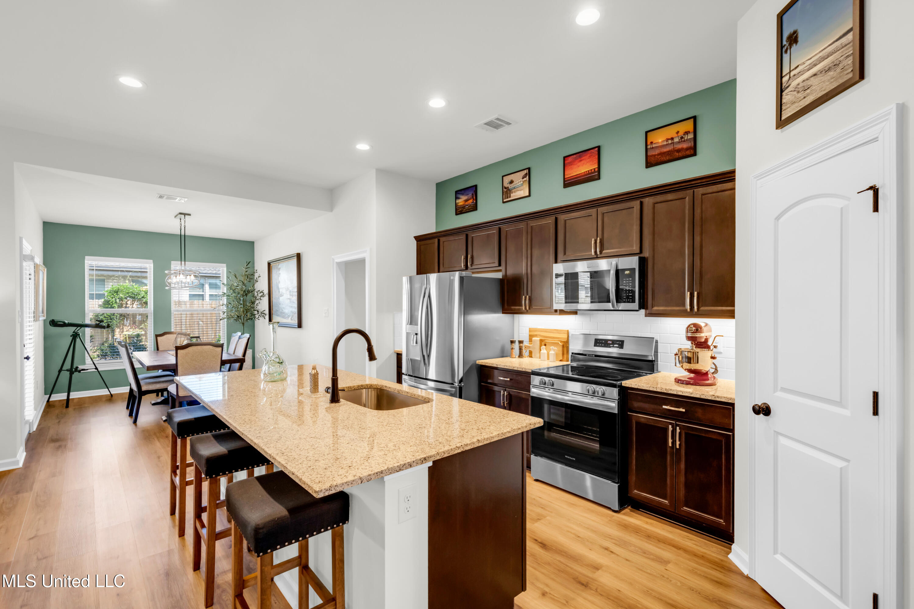 11402 Crystal Lake Drive Property Photo 14