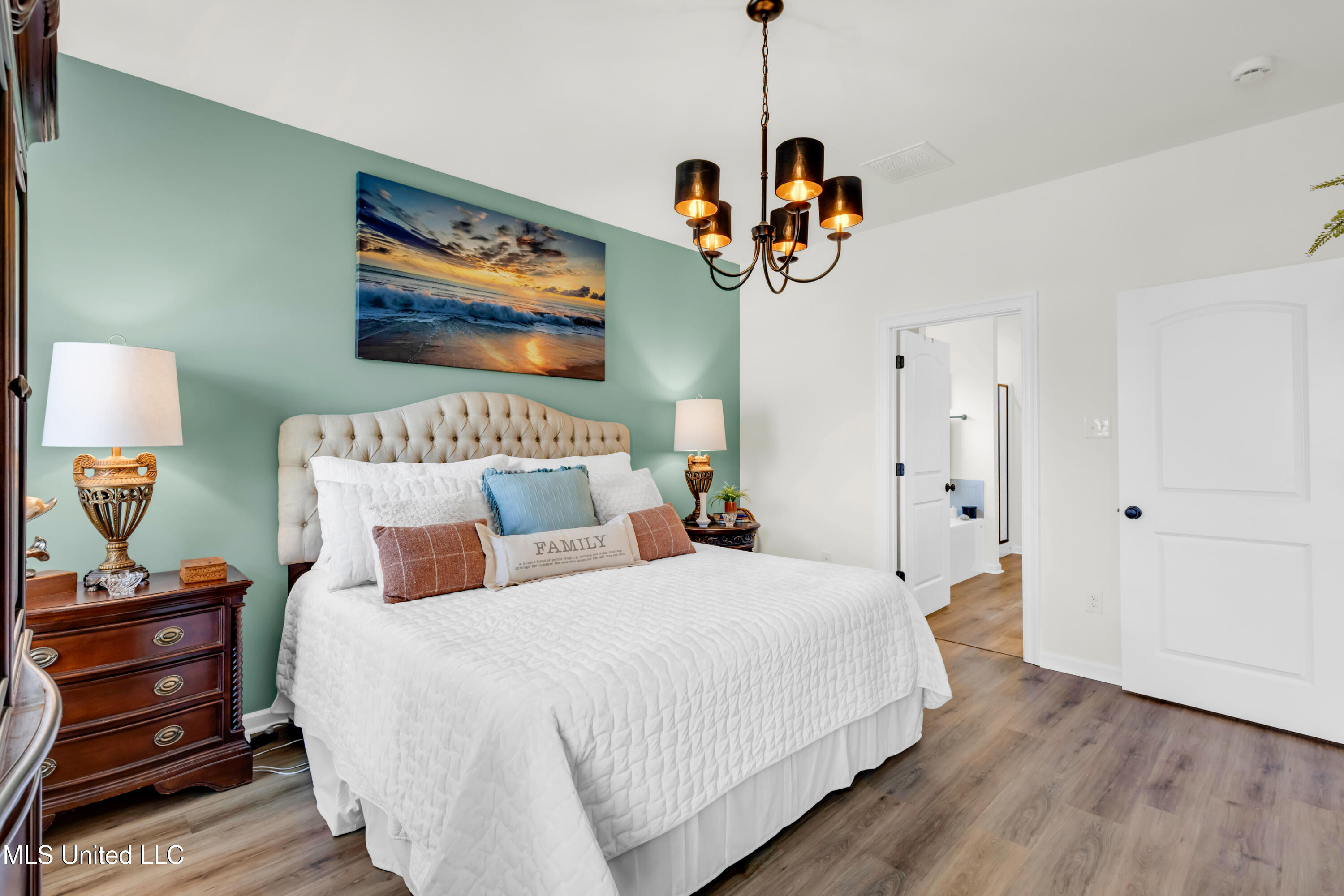 11402 Crystal Lake Drive Property Photo 22