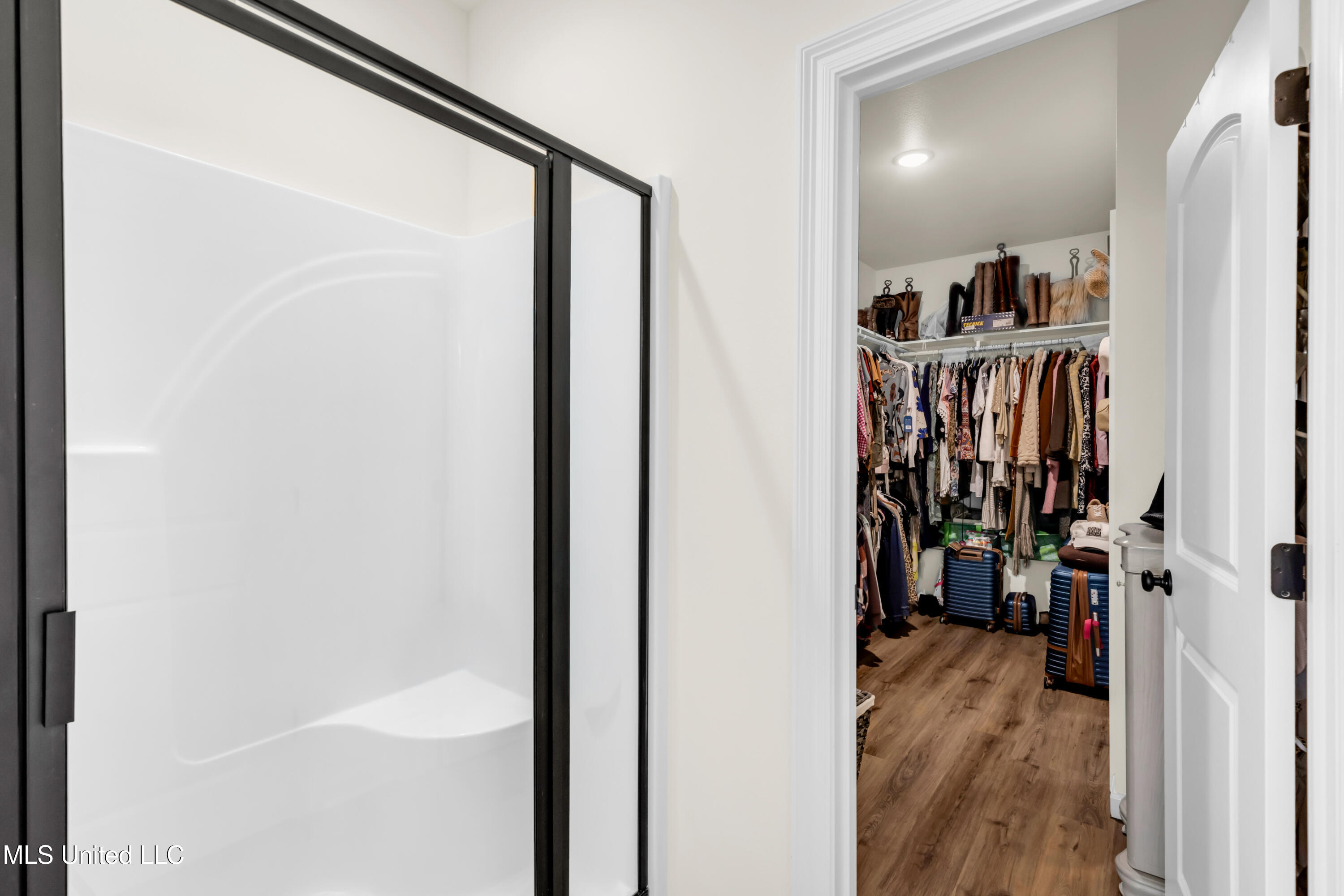 11402 Crystal Lake Drive Property Photo 26