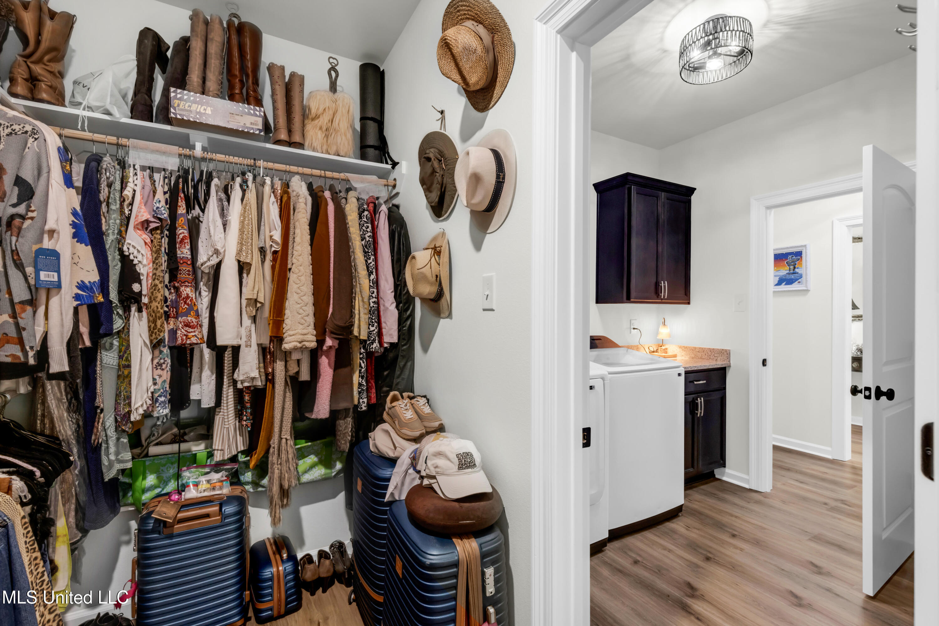 11402 Crystal Lake Drive Property Photo 27