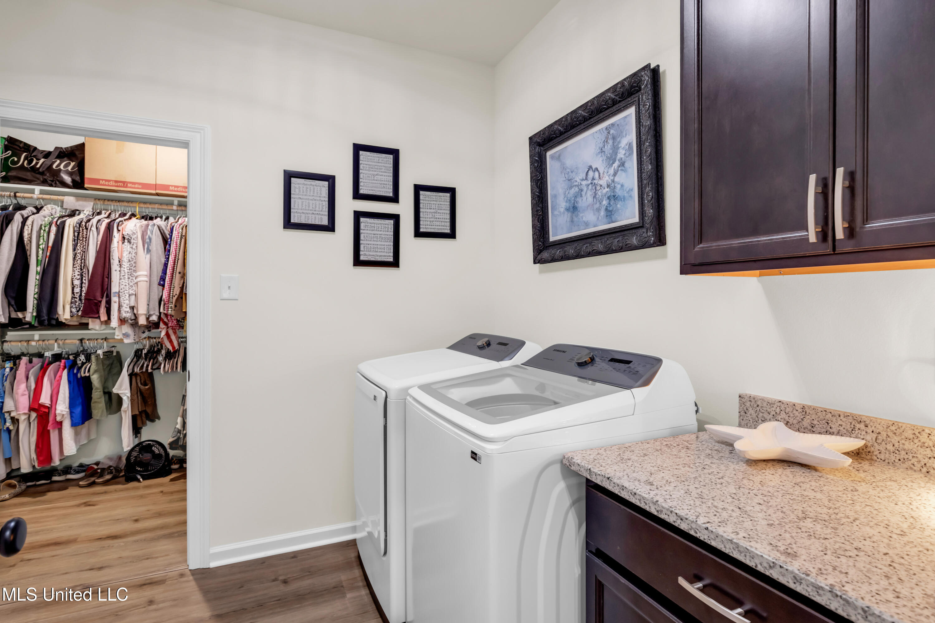 11402 Crystal Lake Drive Property Photo 28