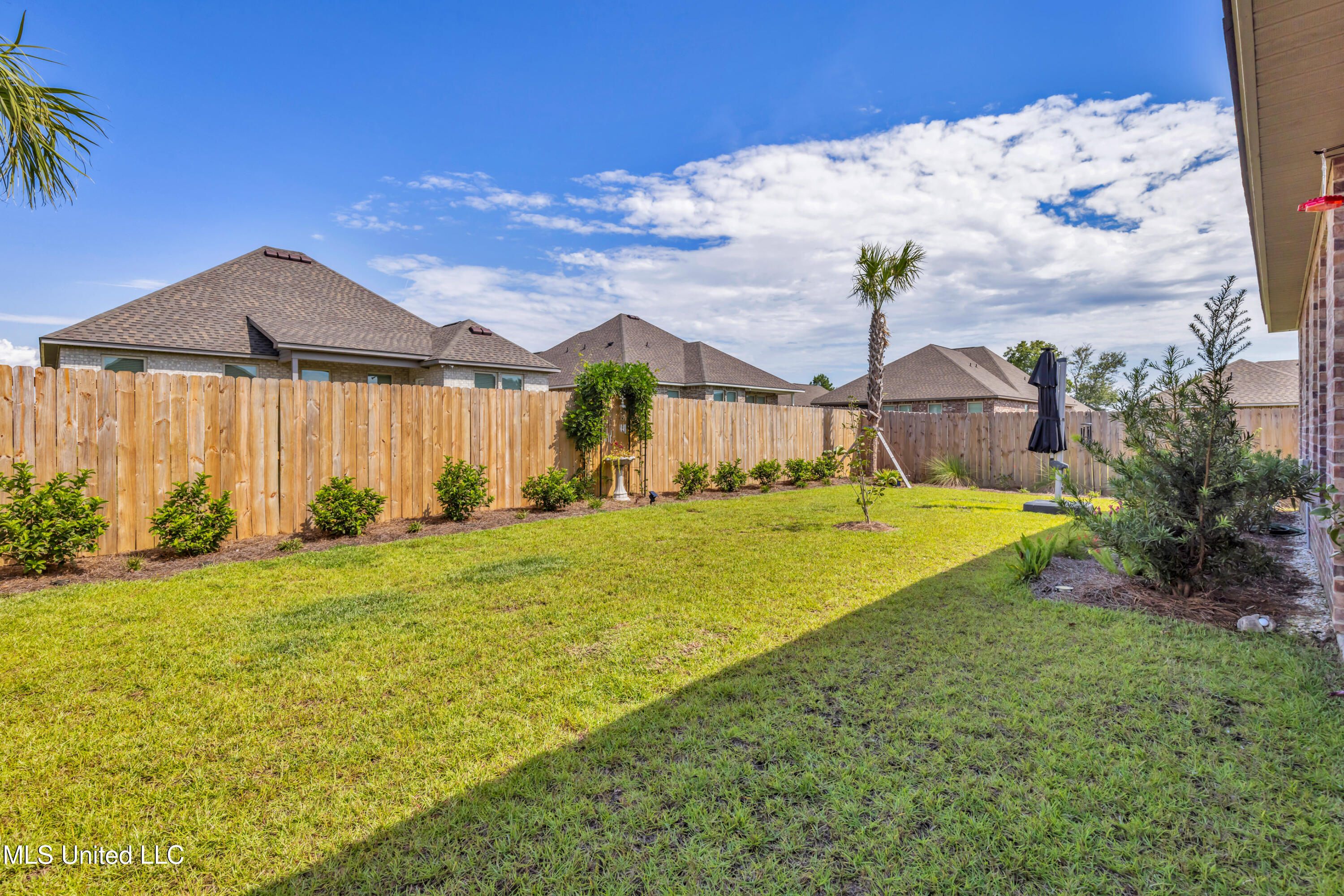 11402 Crystal Lake Drive Property Photo 33