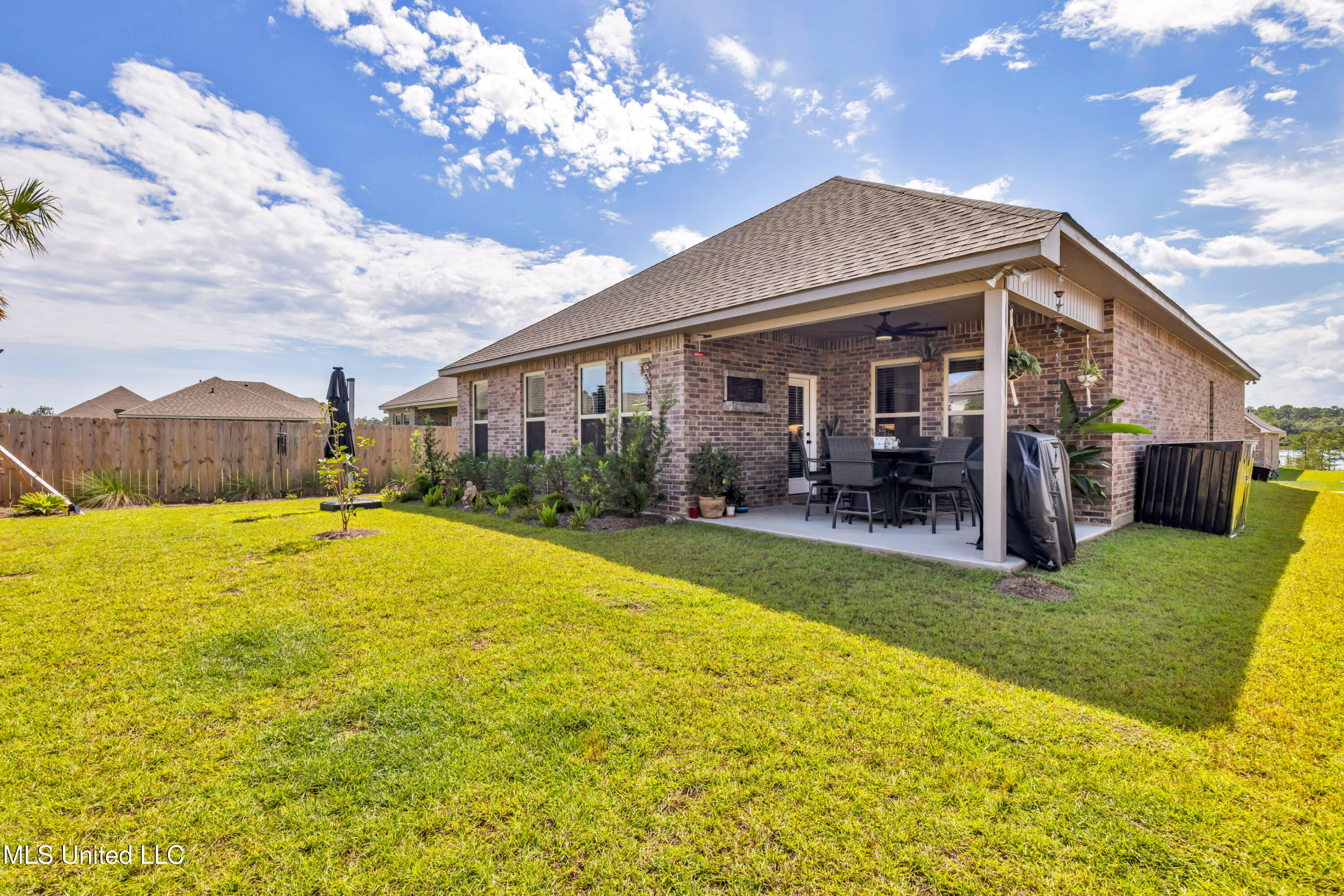 11402 Crystal Lake Drive Property Photo 34