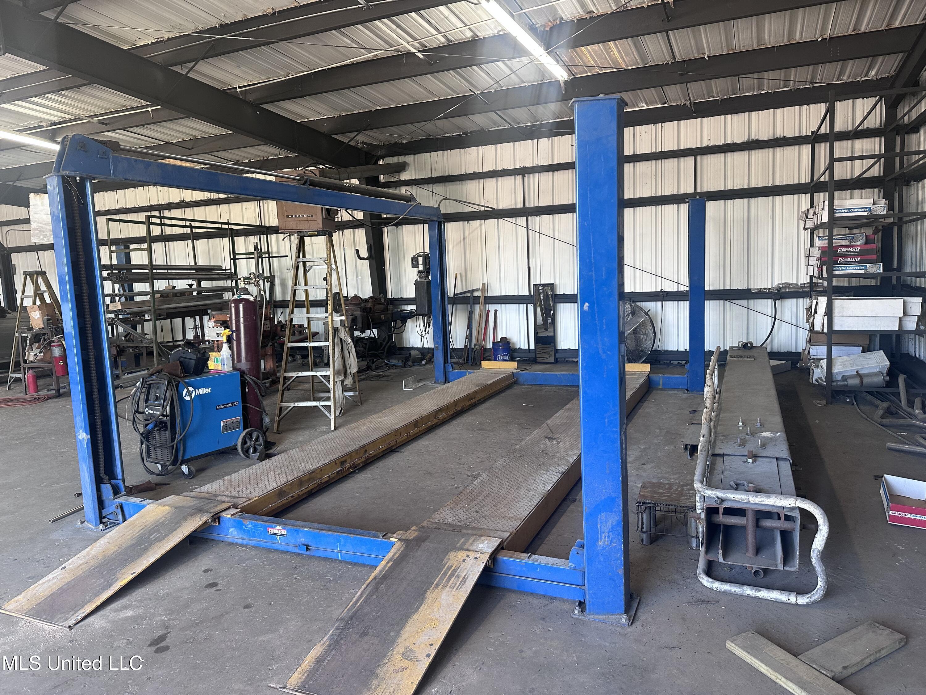 3730 Main Street Property Photo 5