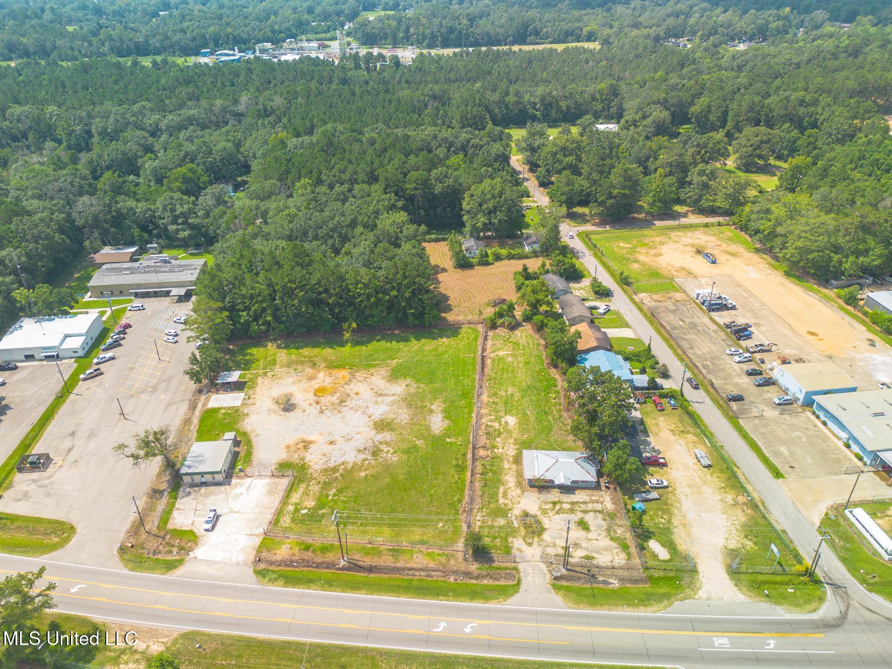 5205 Old Hwy 42 Property Photo 2