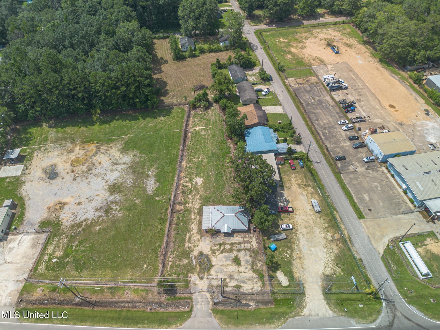 5205 Old Hwy 42 Property Photo 14