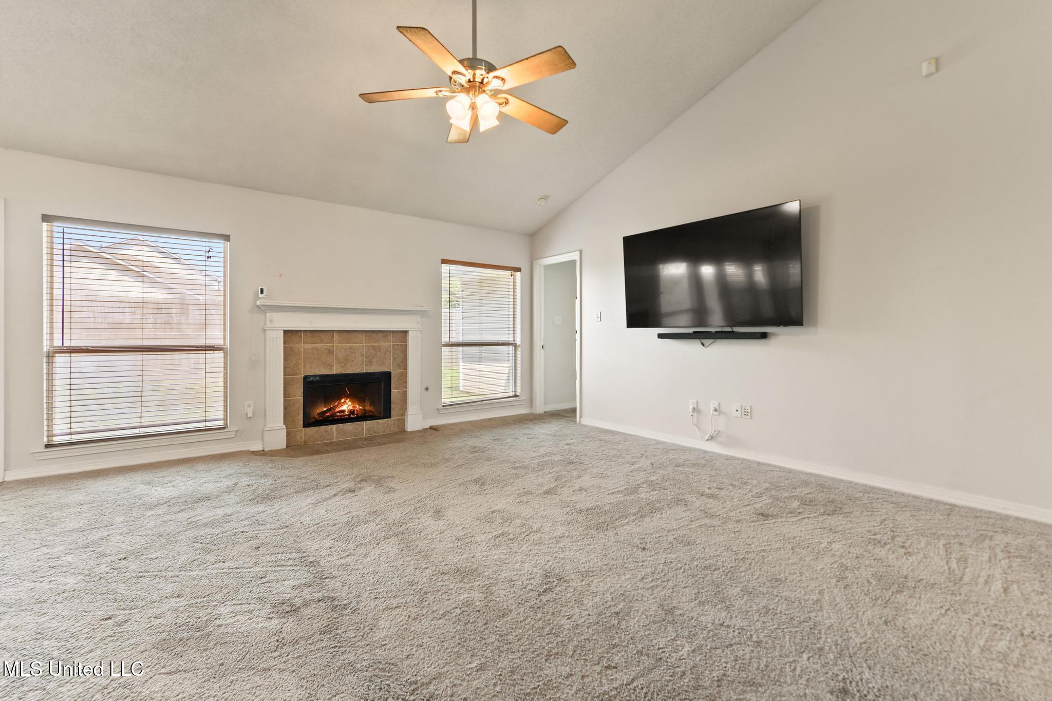18026 Cypress Pointe Drive Property Photo 4
