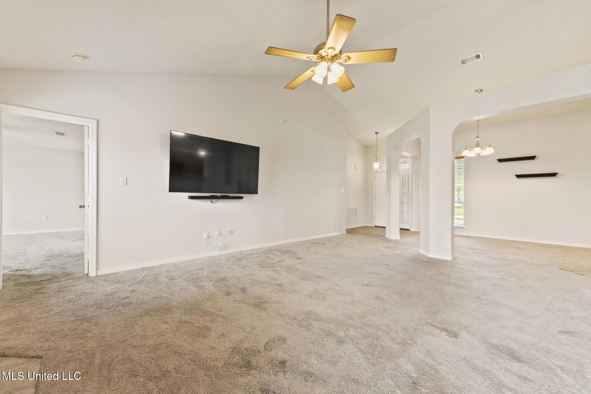 18026 Cypress Pointe Drive Property Photo 5
