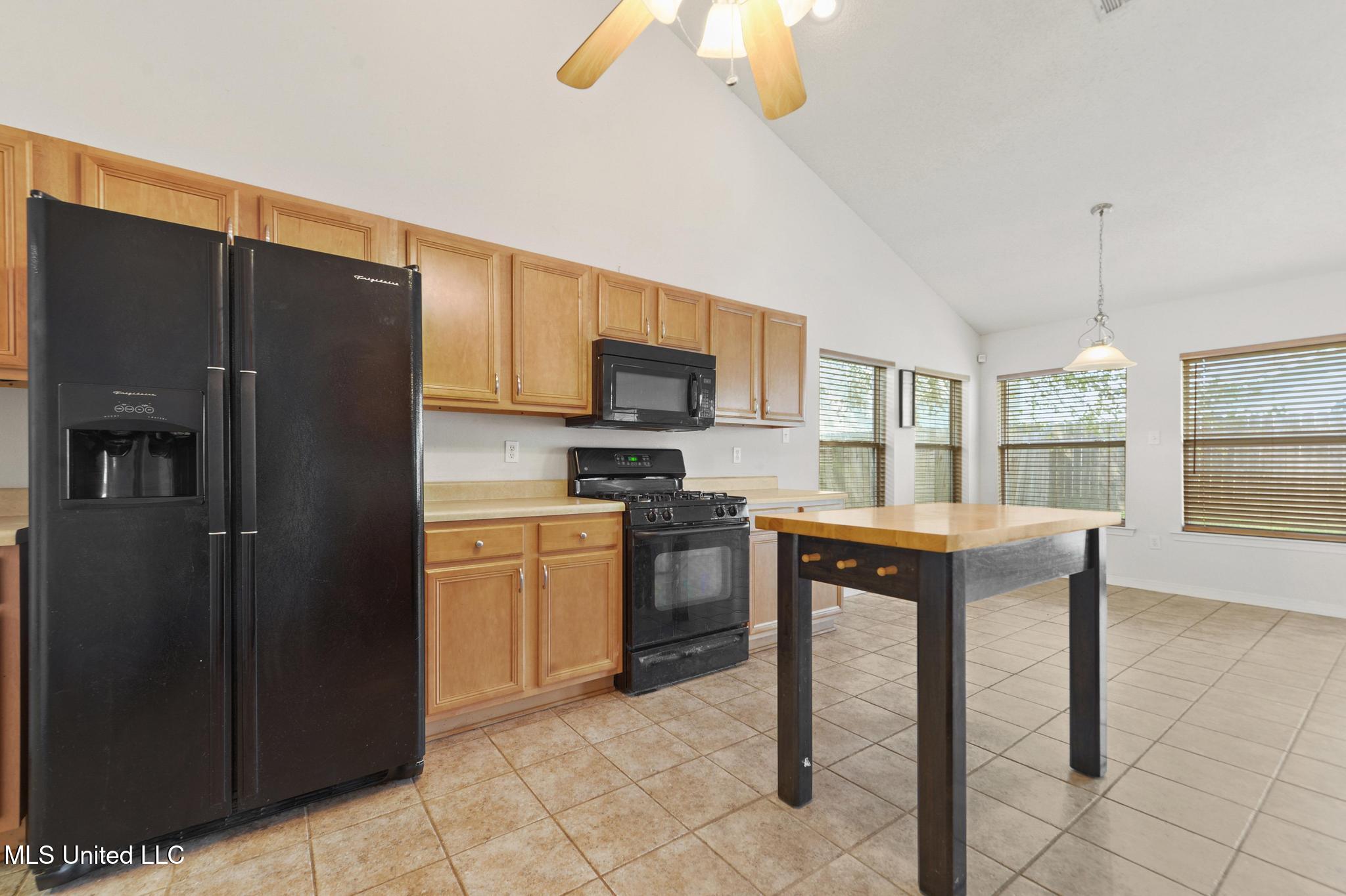 18026 Cypress Pointe Drive Property Photo 8
