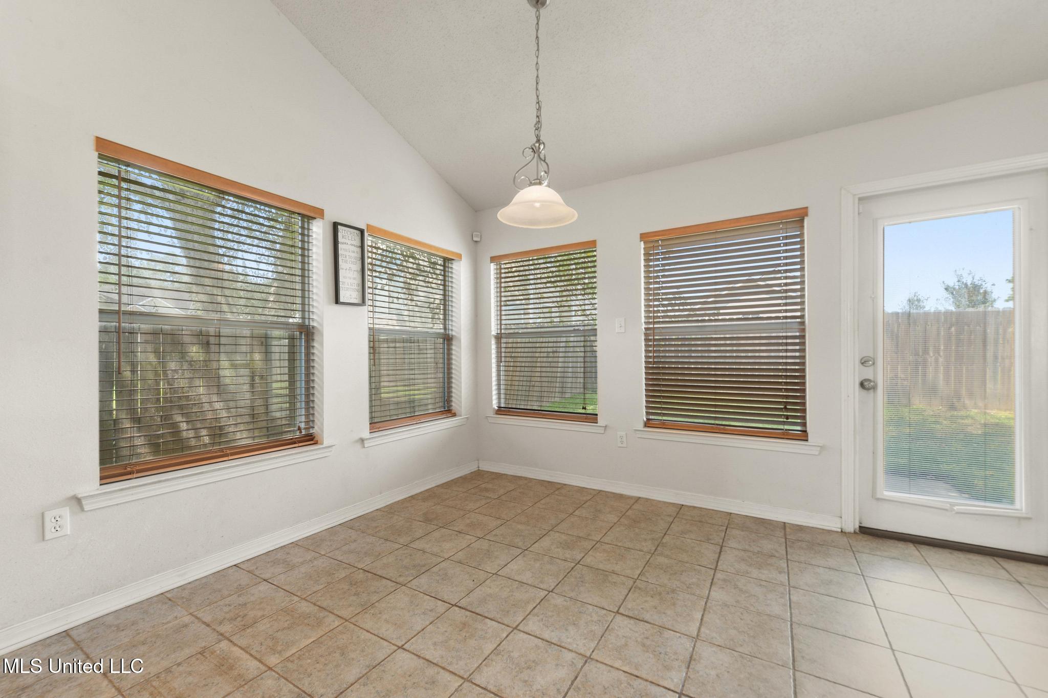 18026 Cypress Pointe Drive Property Photo 11