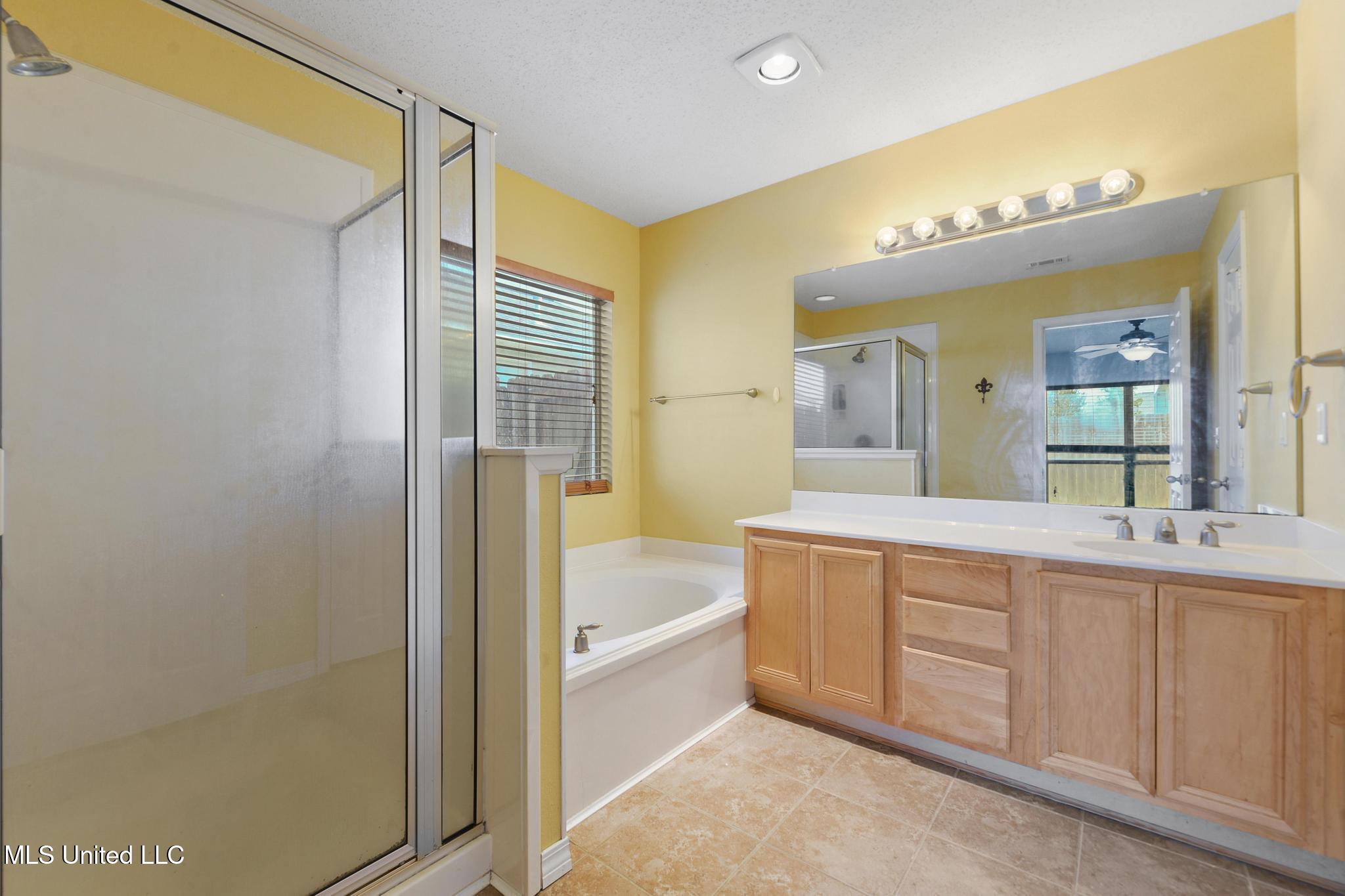 18026 Cypress Pointe Drive Property Photo 15