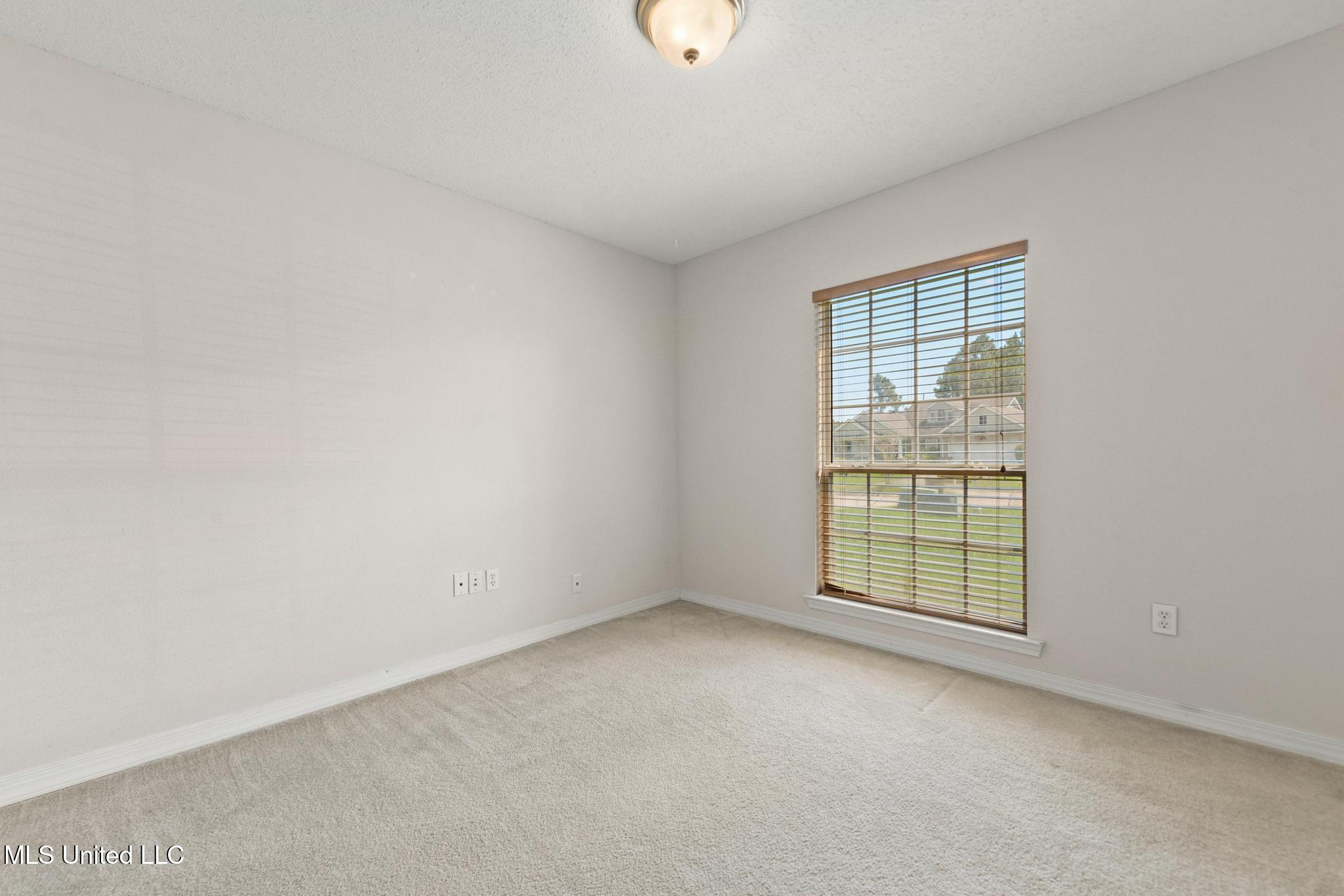 18026 Cypress Pointe Drive Property Photo 16