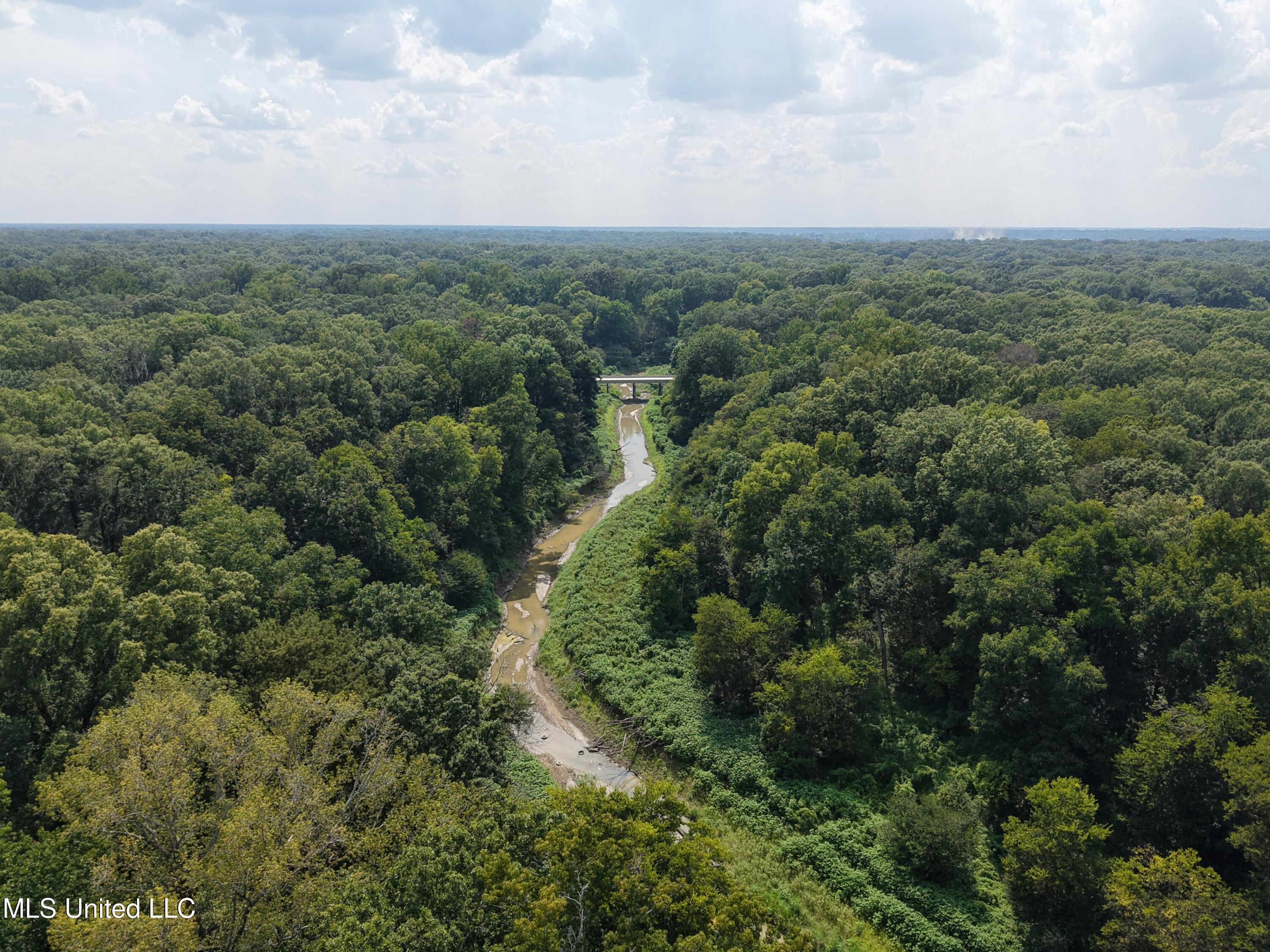 Dawling Bayou Road Property Photo 5